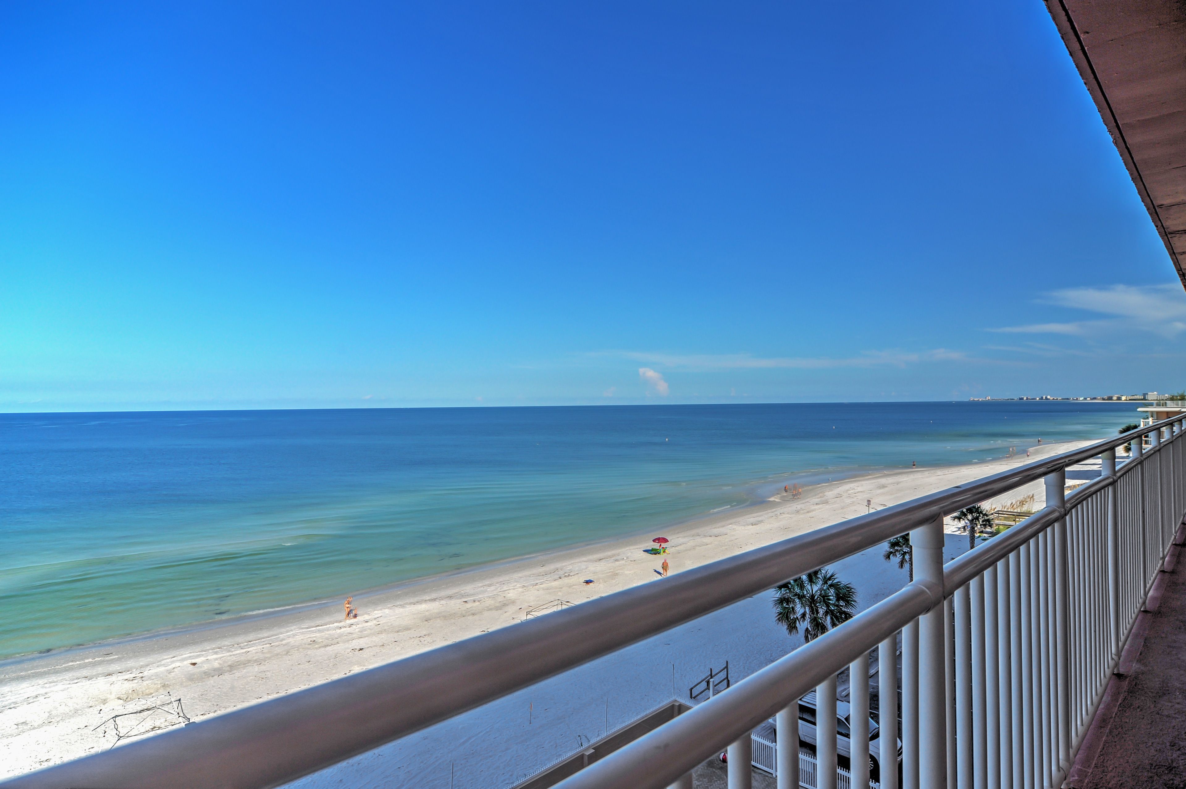 St. Petersburg Vacation Rental | 1BR | 1BA | Step-Free Access via Elevator