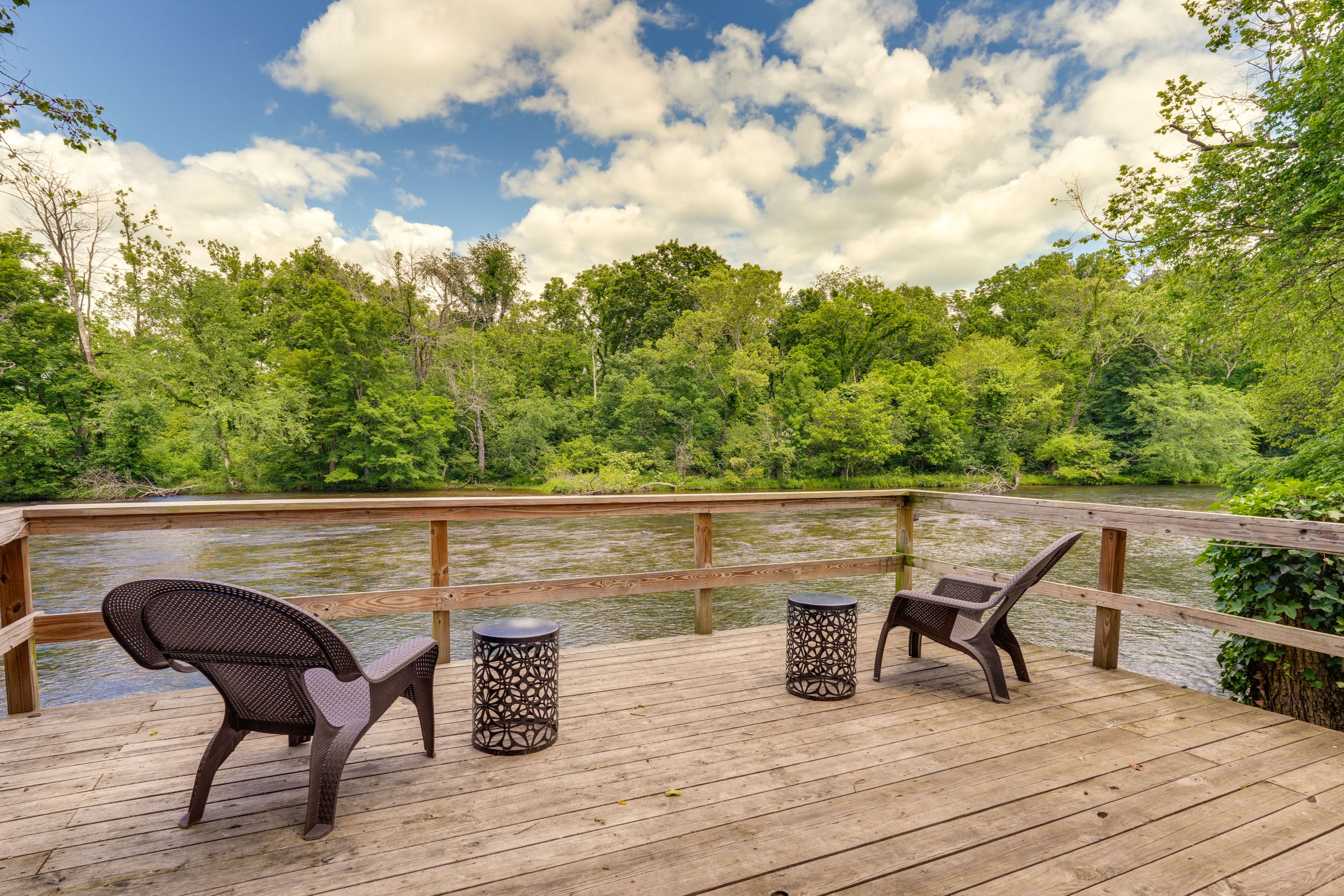Views | Seating