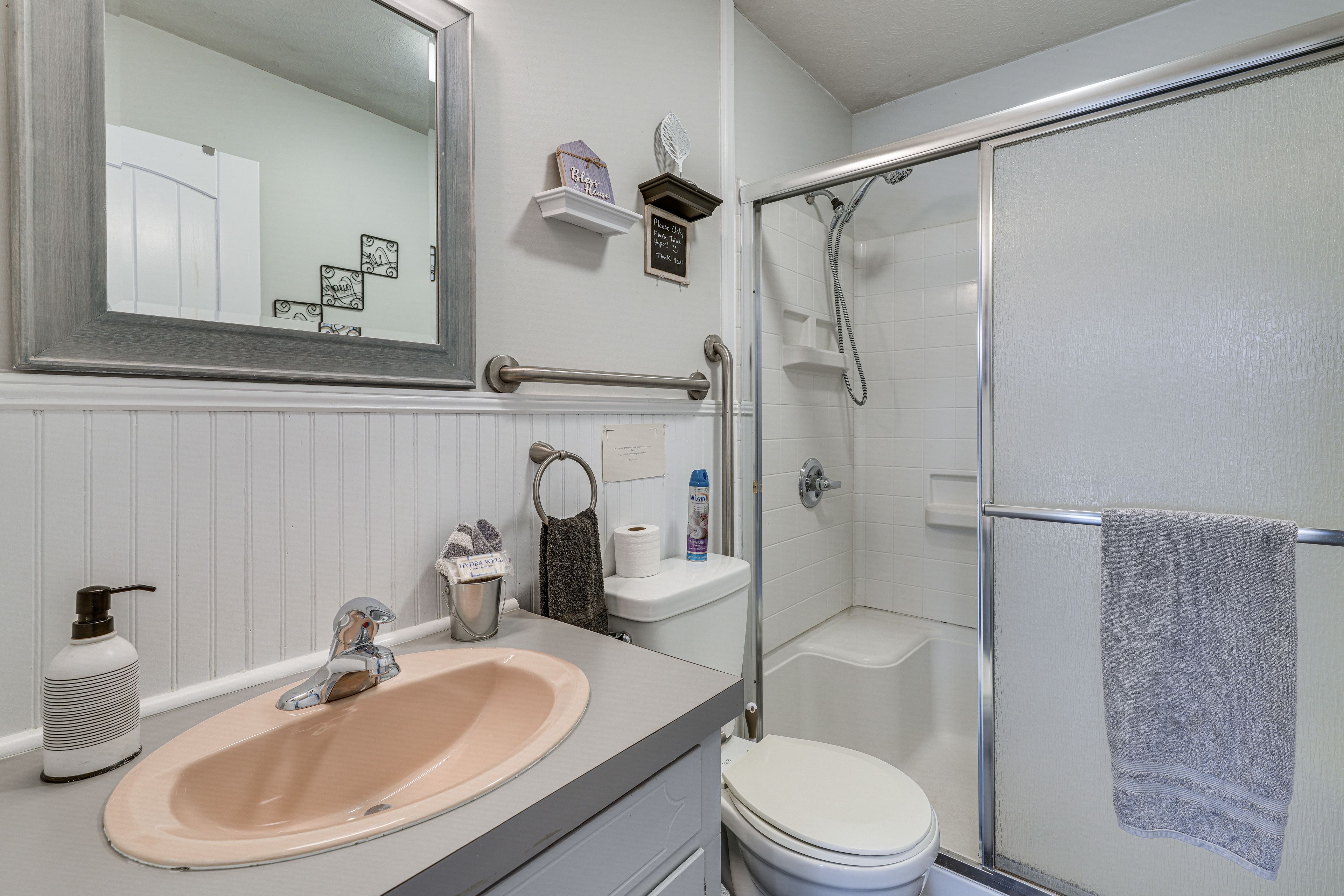 Full Bathroom | Main Level