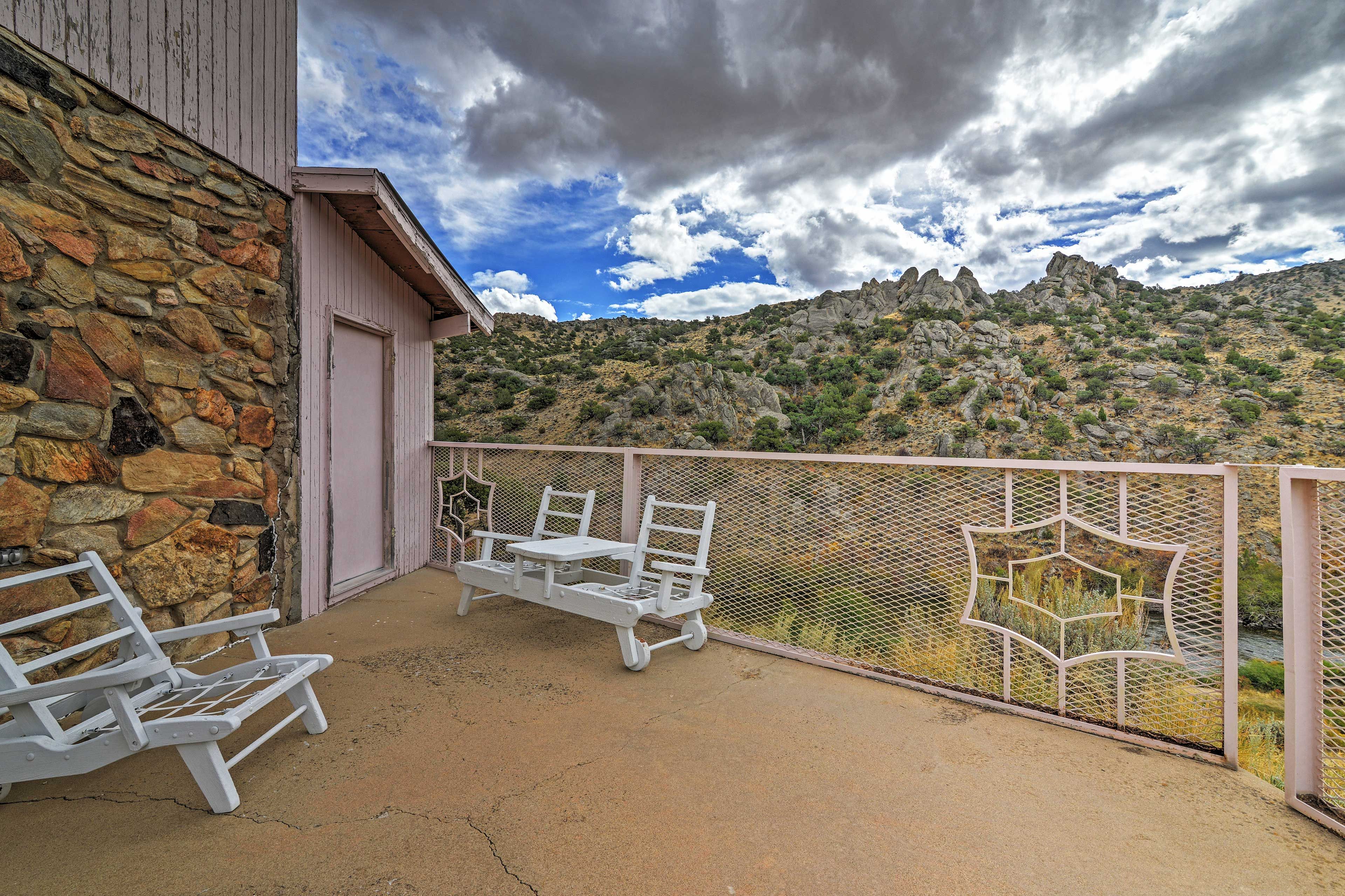Patio | Views | Picnic Table