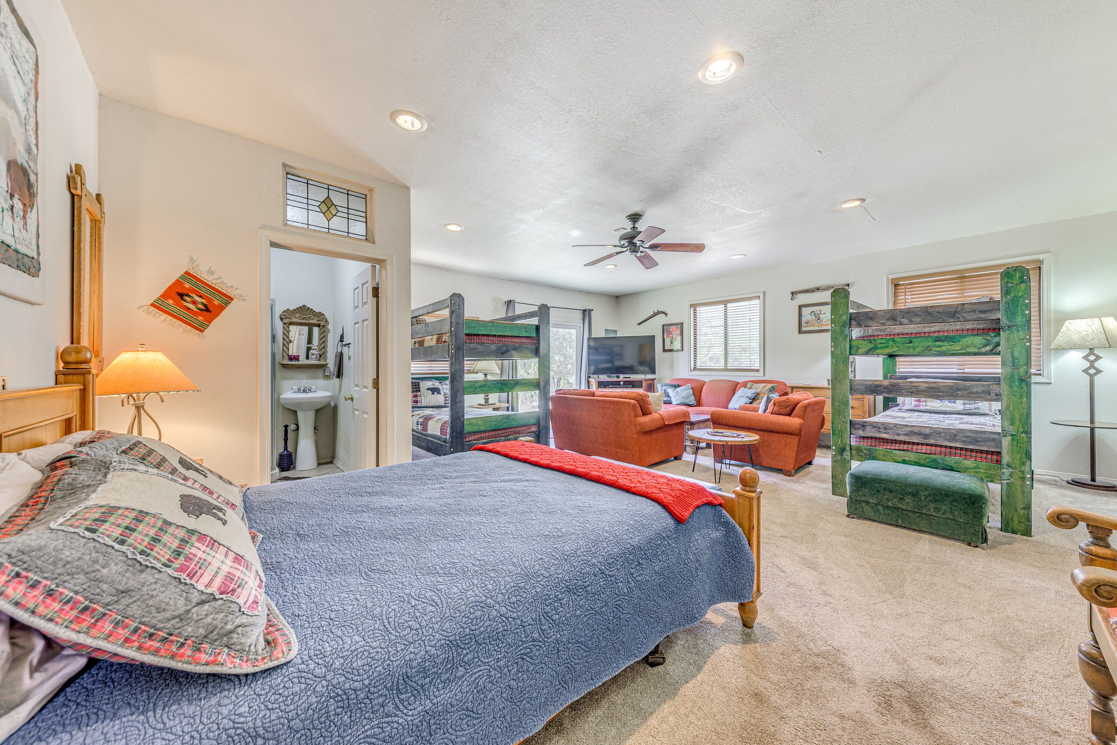 Bedroom 3 | Queen Bed | 2 Twin Bunk Beds | Smart TV