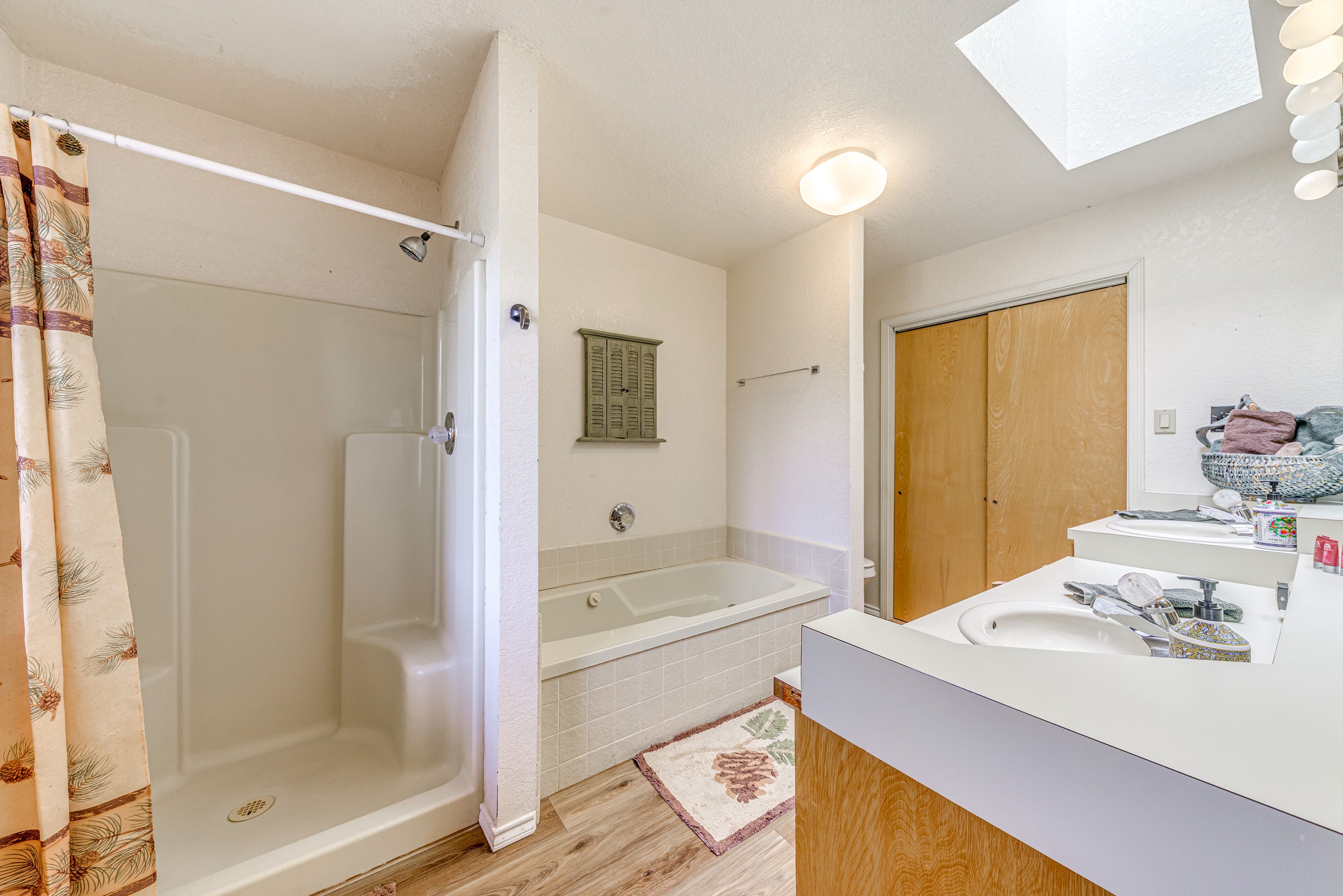 En-Suite Bathroom | Jetted Tub