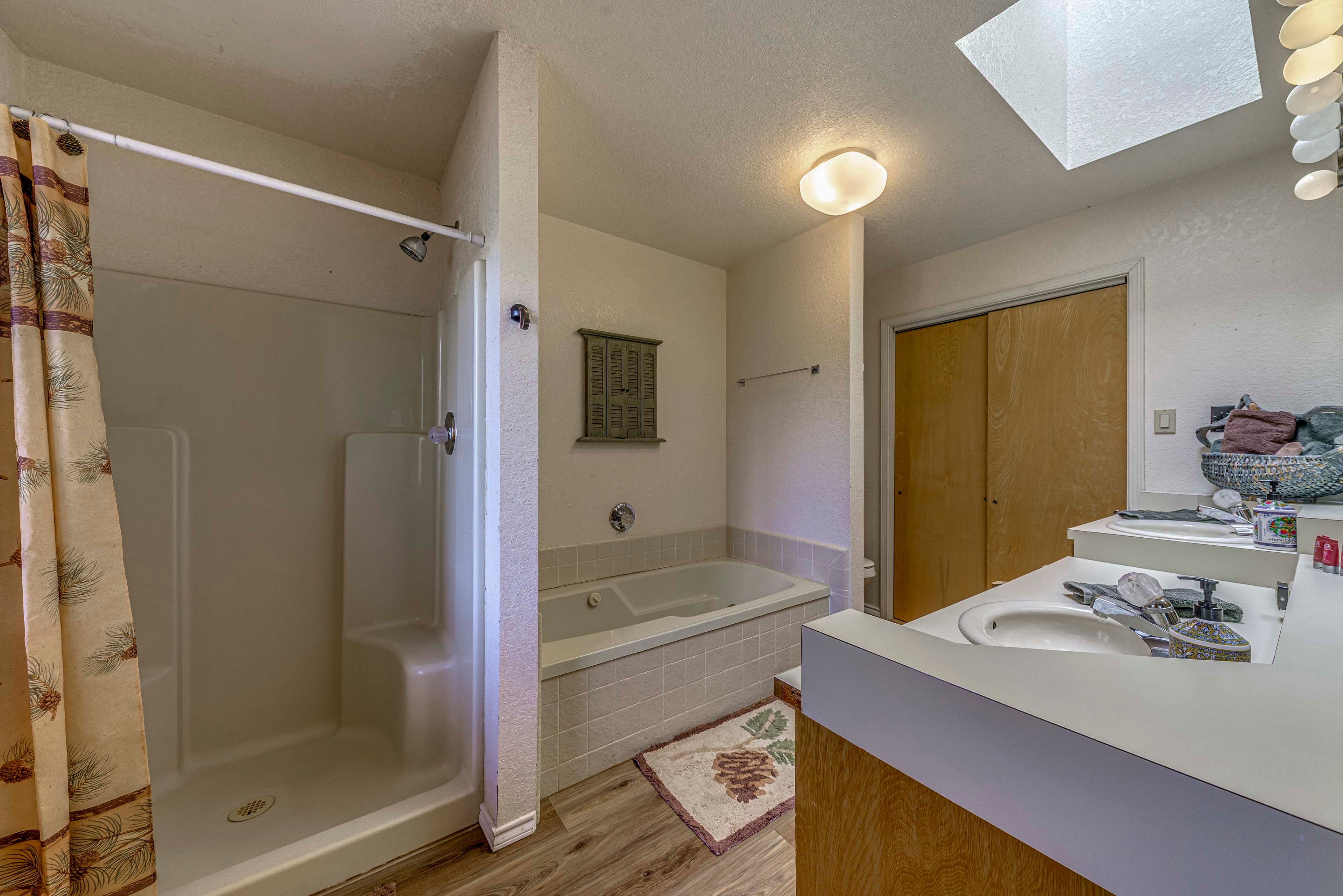 En-Suite Bathroom | Jetted Tub