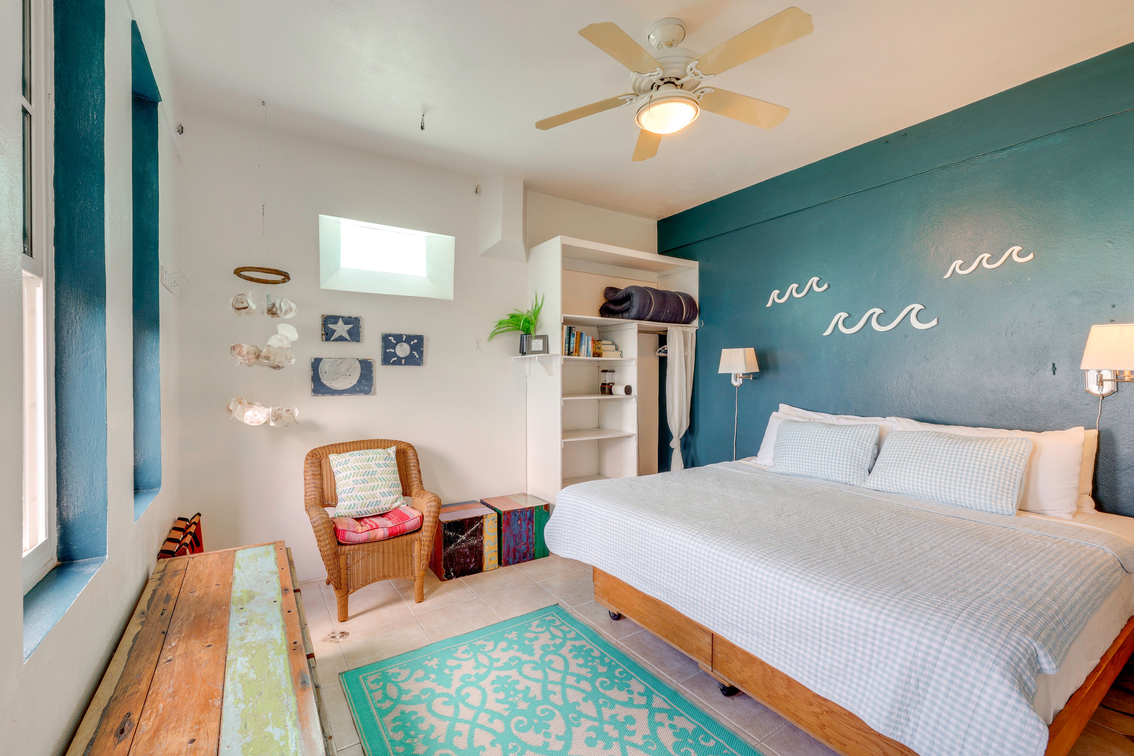 Bedroom 1 | King Bed