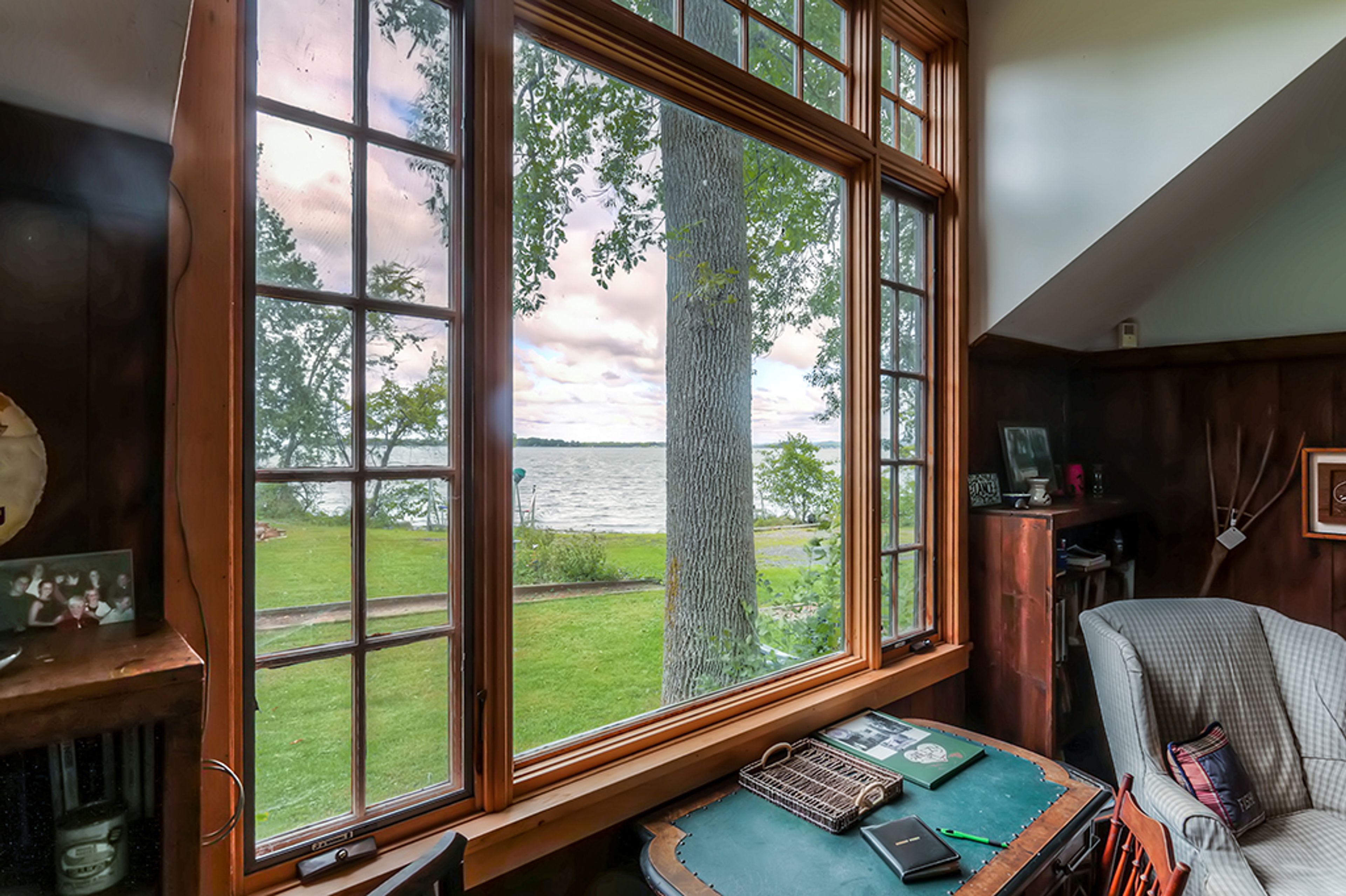 Enjoy beautiful views of the lake!