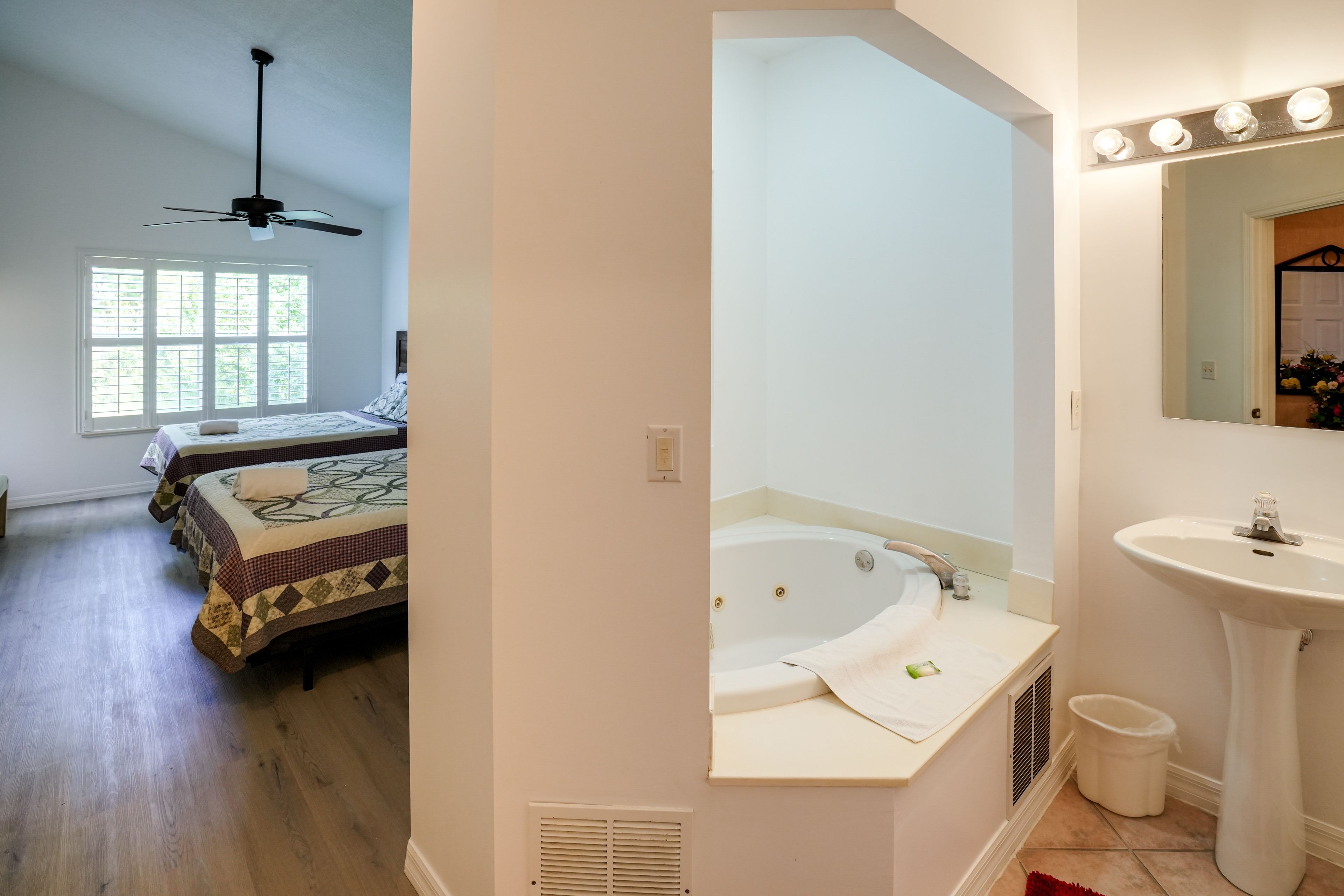 Bathroom | Towels Provided