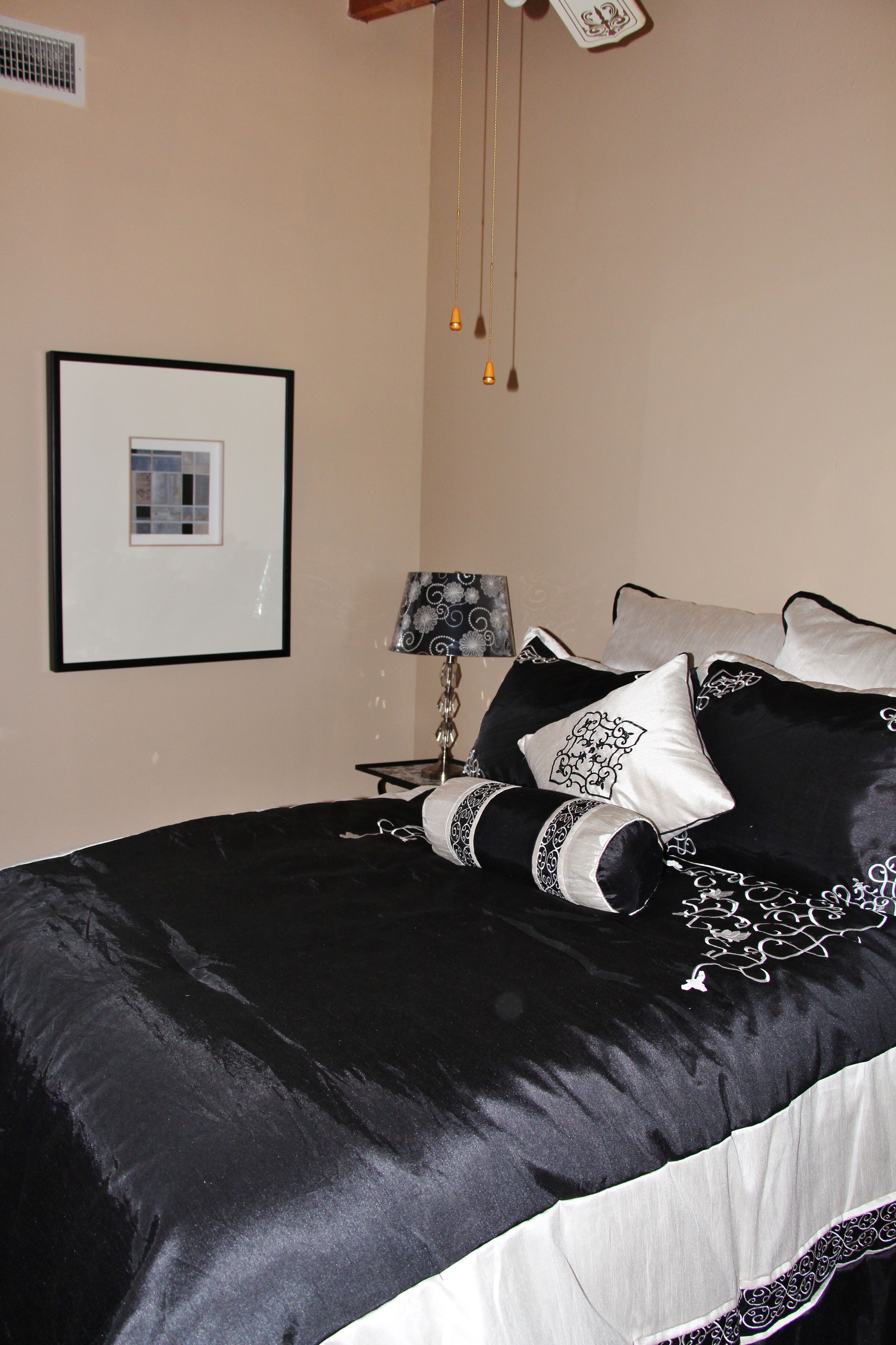 Bedroom 2 | Queen Bed