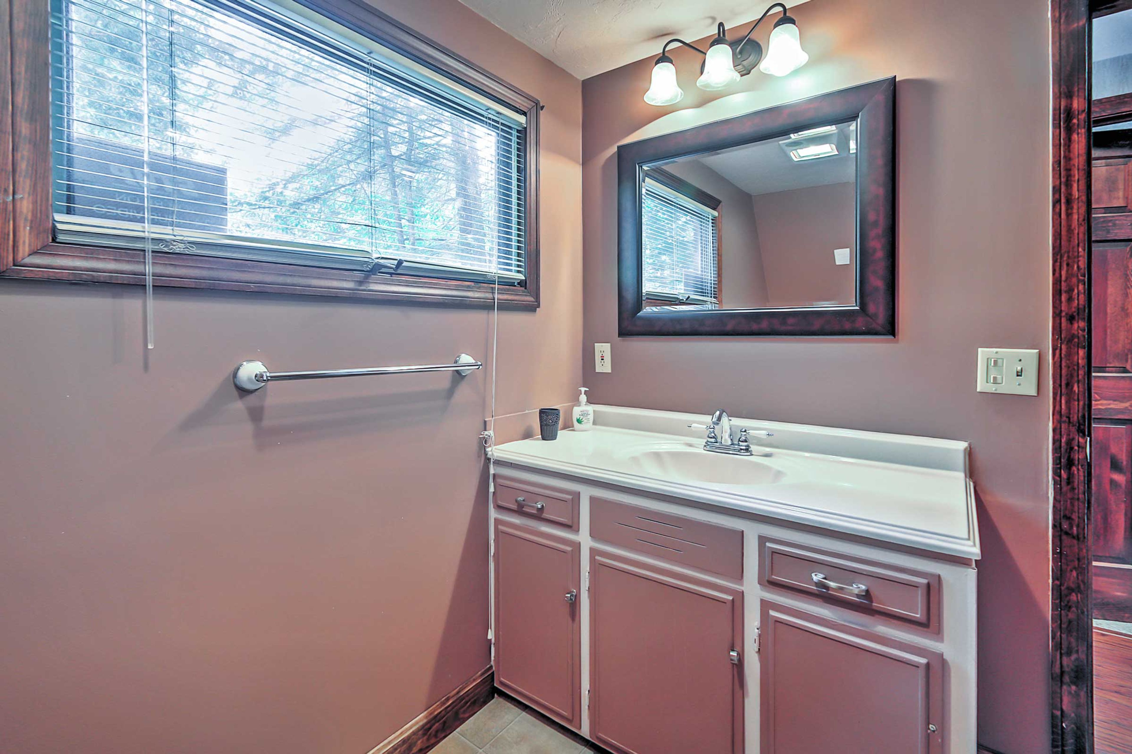 Full Bathroom
