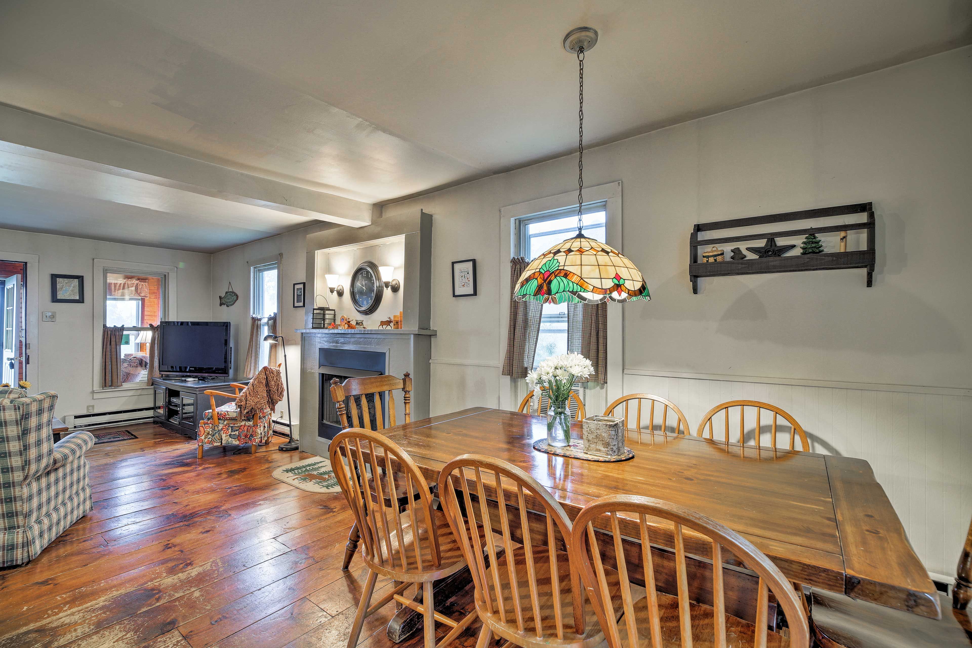 Dining Area | Dishware & Flatware