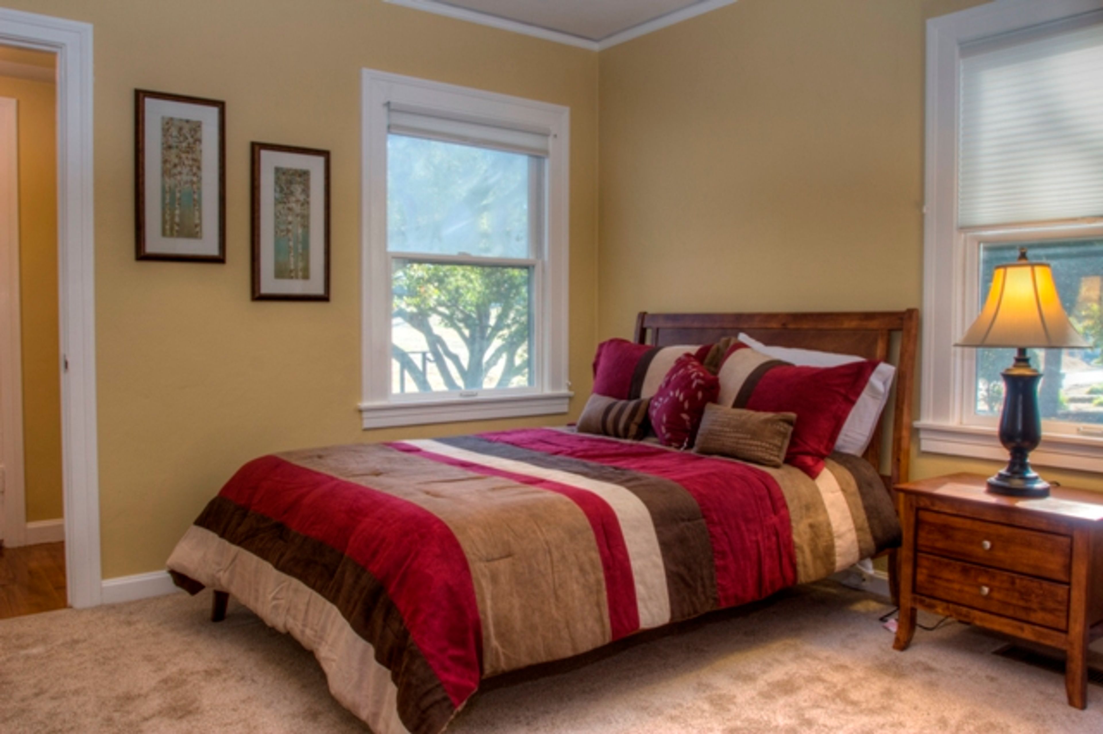Bedroom 1 | Queen Bed