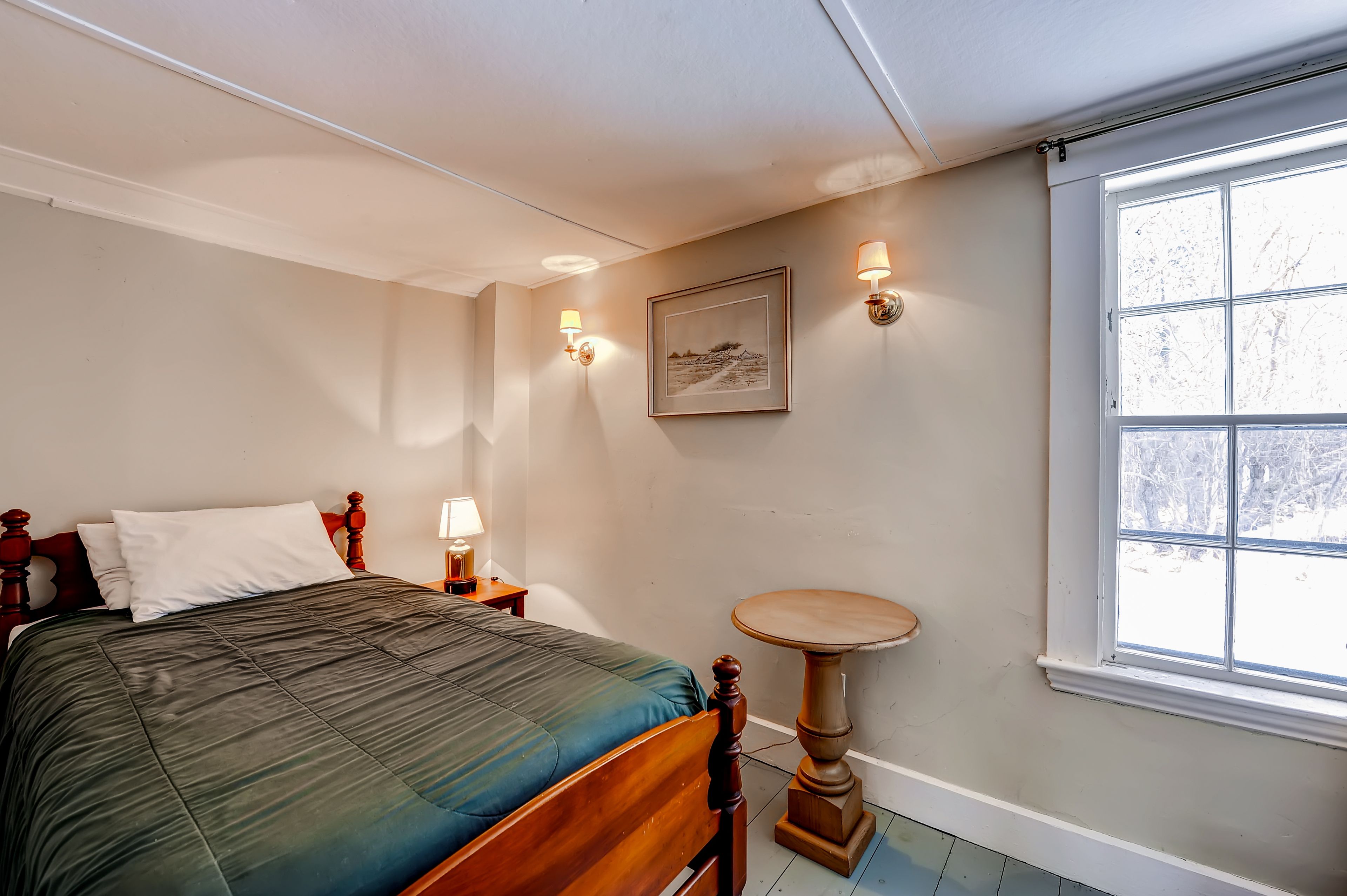 Bedroom 2 | Twin Bed | 1st Floor