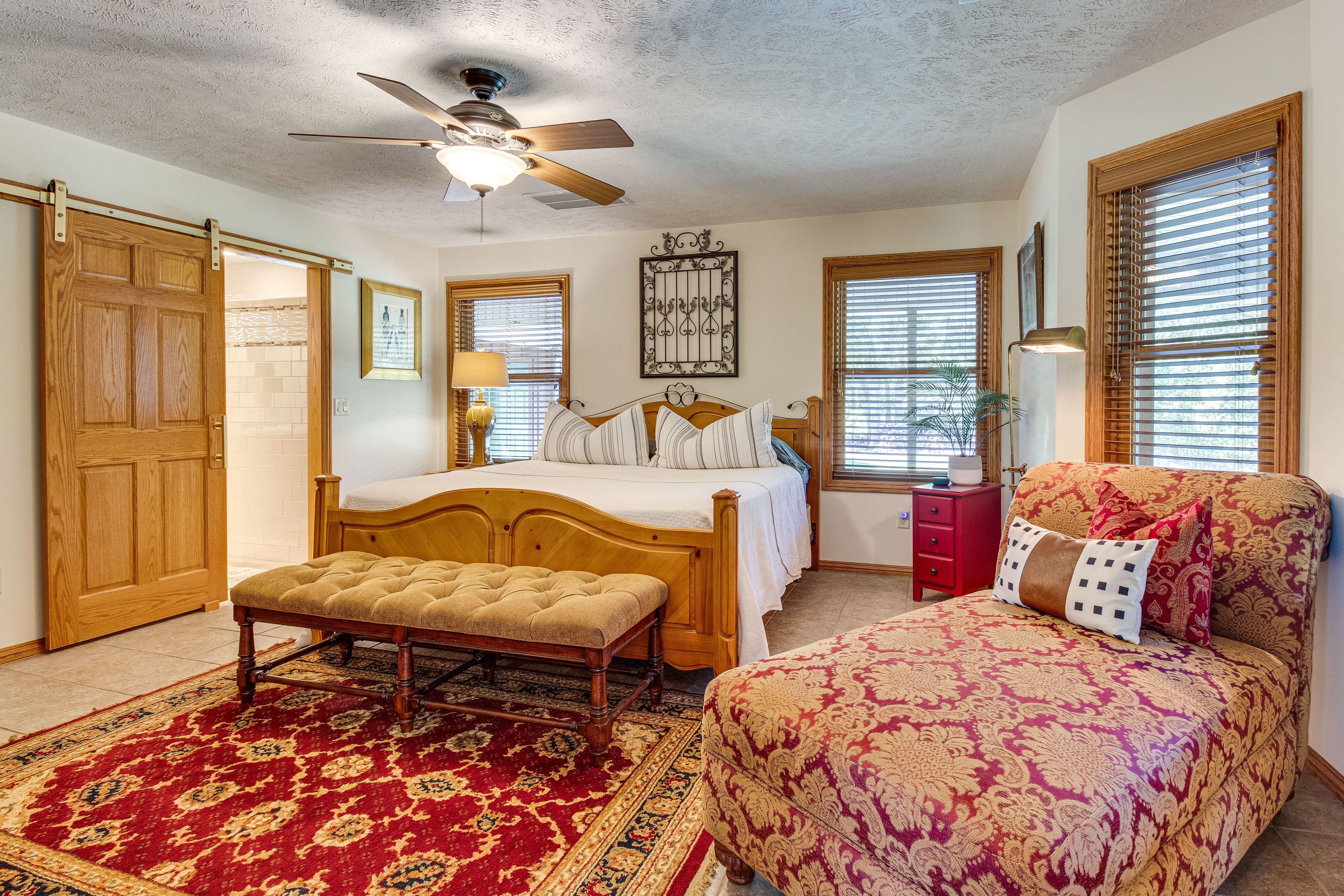 Bedroom 1 | King Bed | 1st Floor | Linens Provided | En-Suite Bathroom
