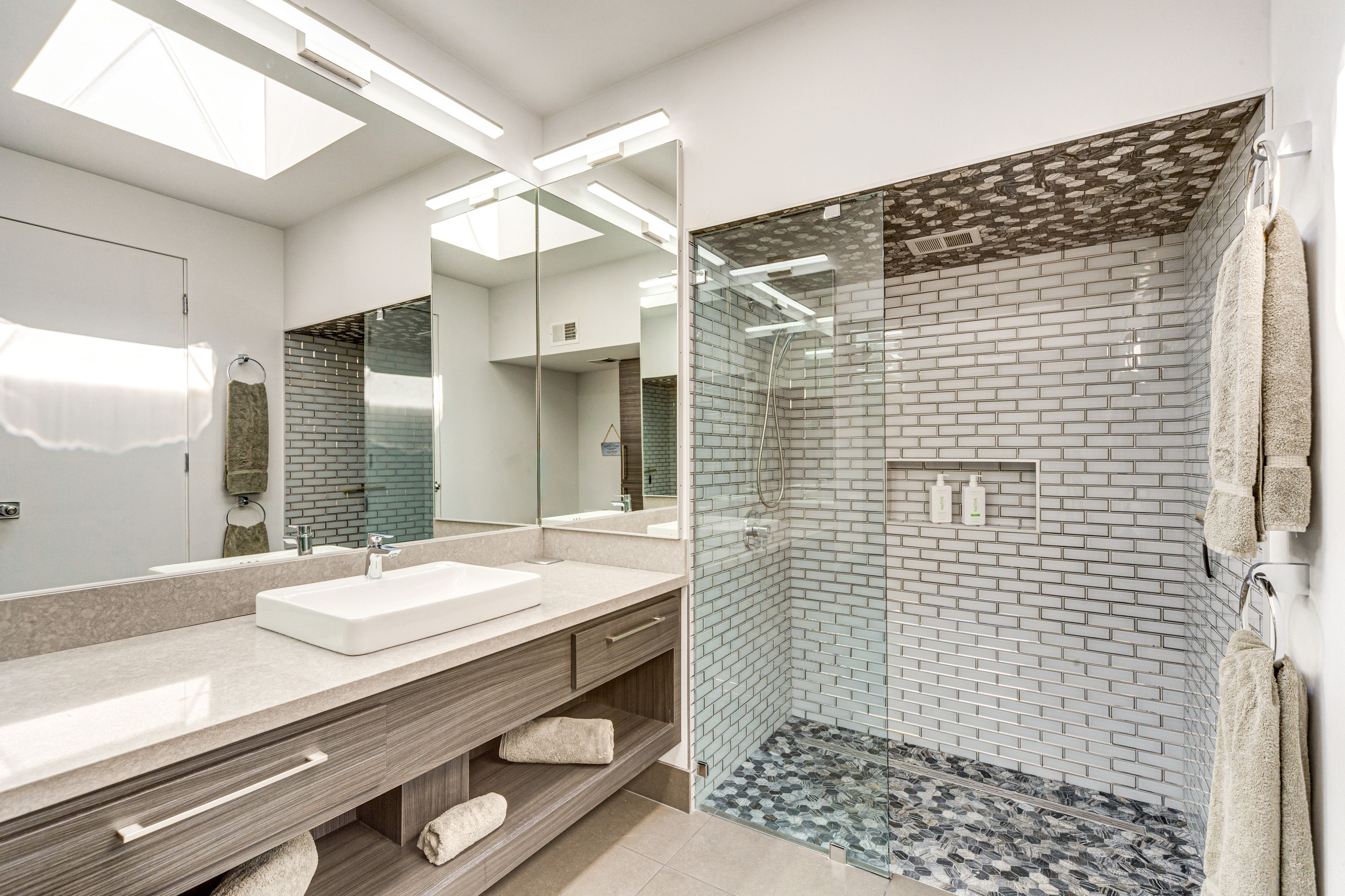 Full Bathroom | Walk-In Shower | Towels Provided | Hair Dryer