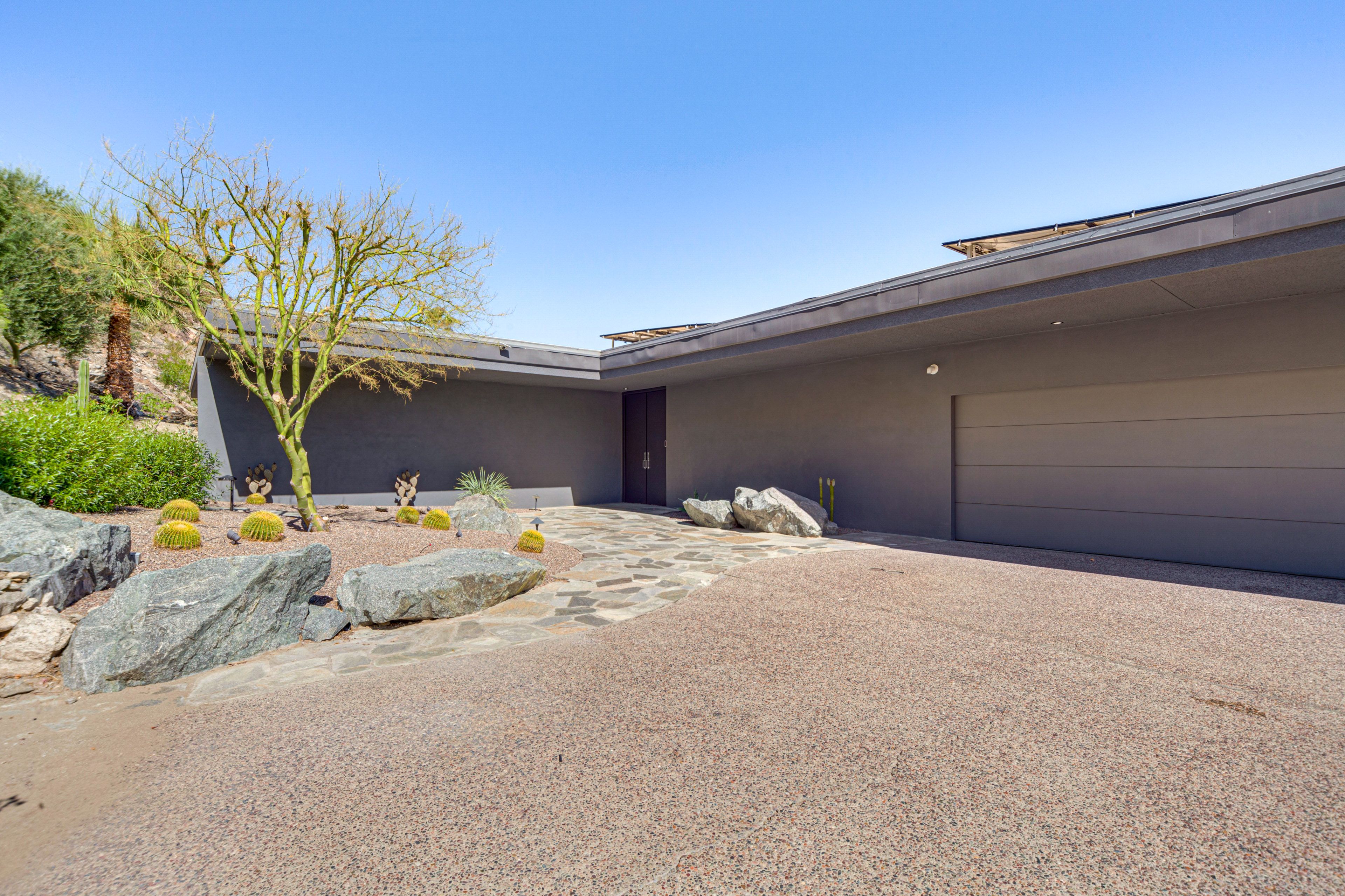 Home Exterior | Step-Free Access | Free Street Parking