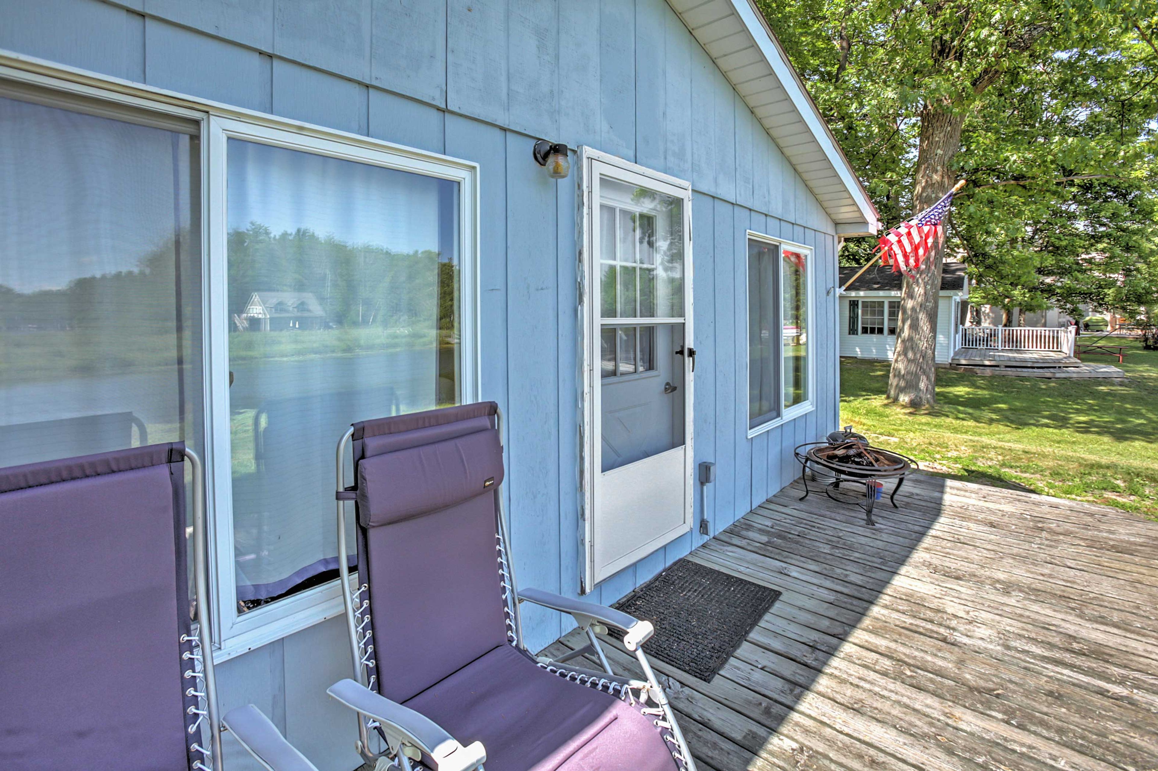 Front Porch | Charcoal Grill | Fire Pit