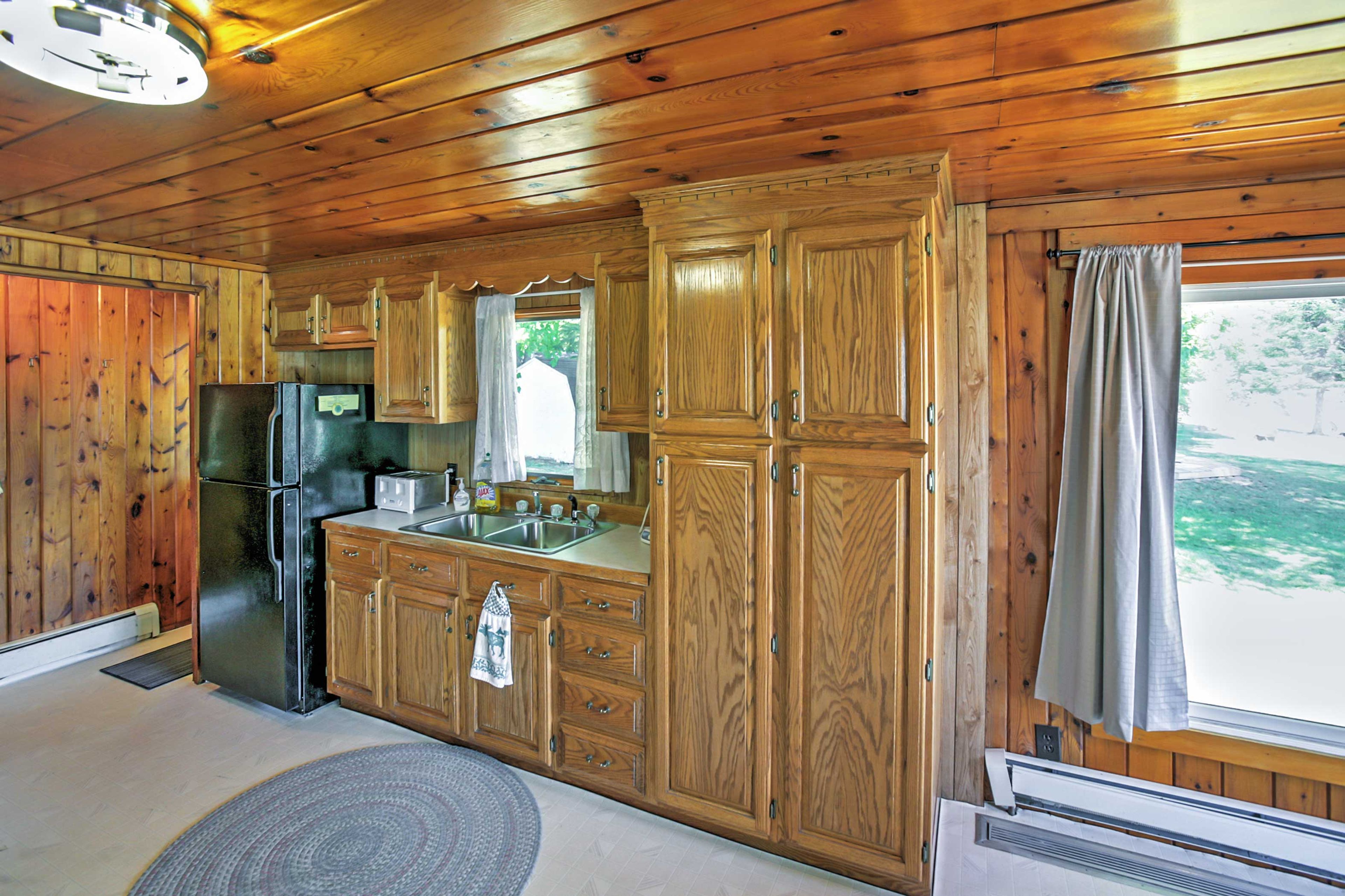 Well-Equipped Kitchen | Toaster