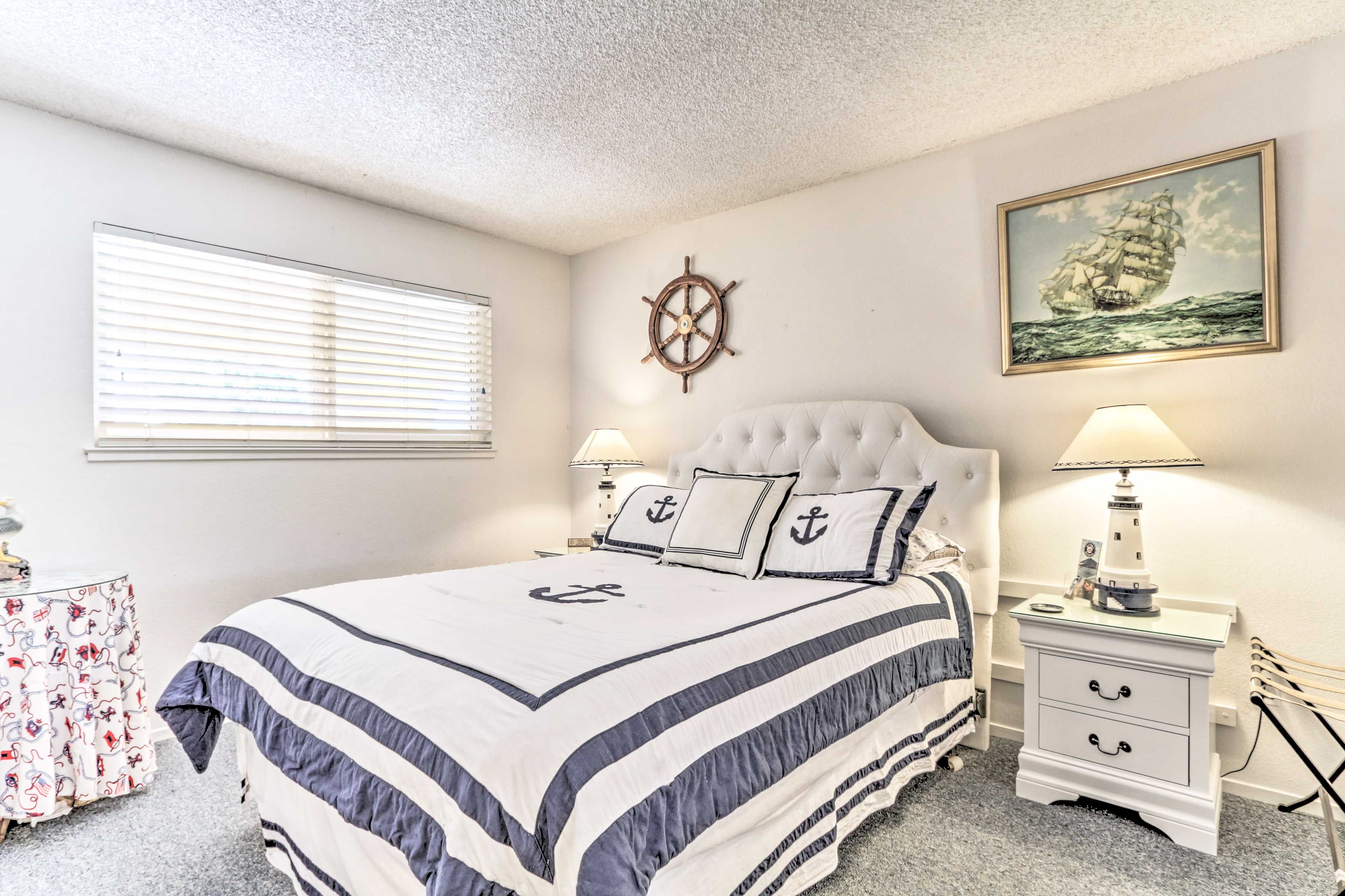 Bedroom 2 | Queen Bed