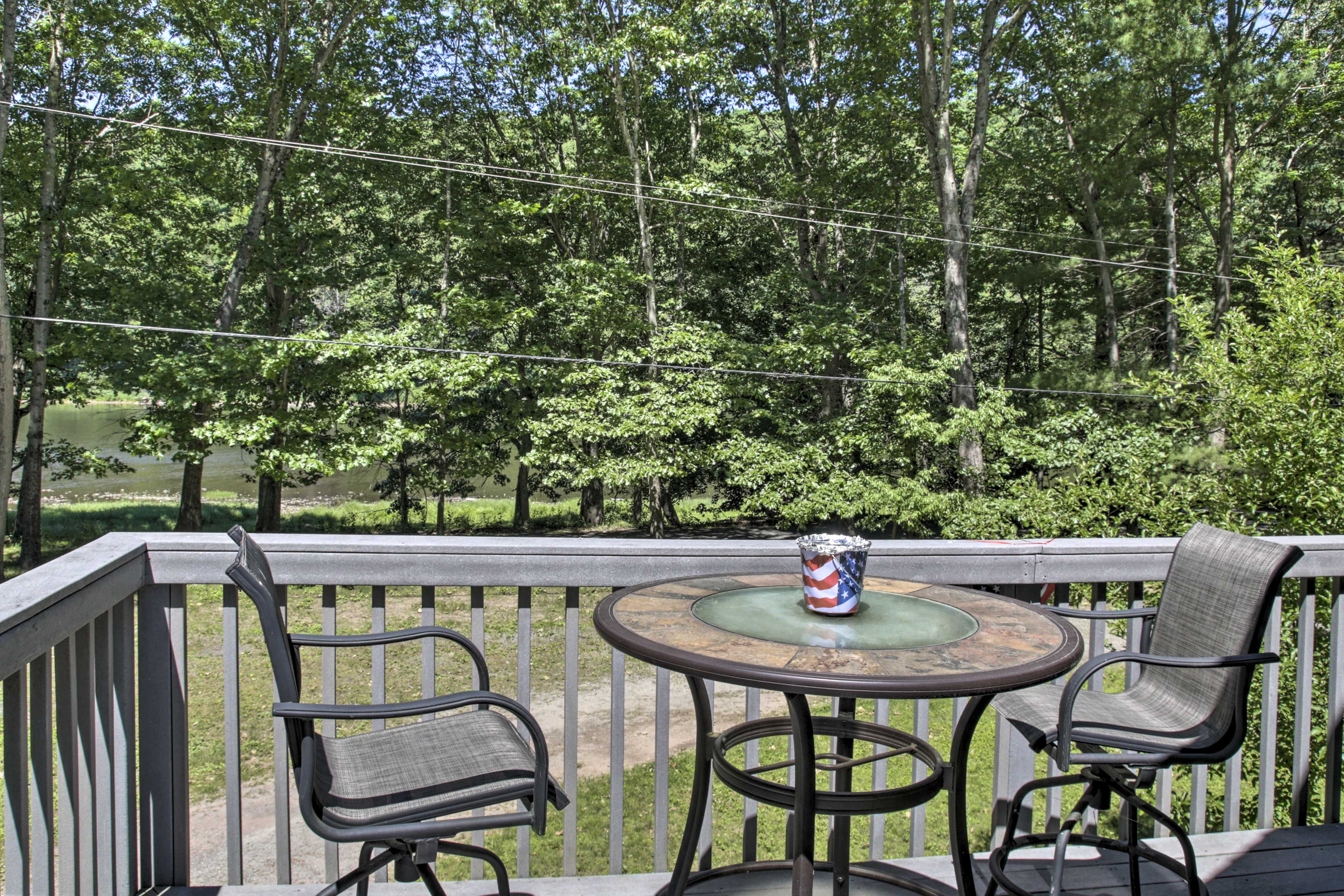 Wraparound Deck