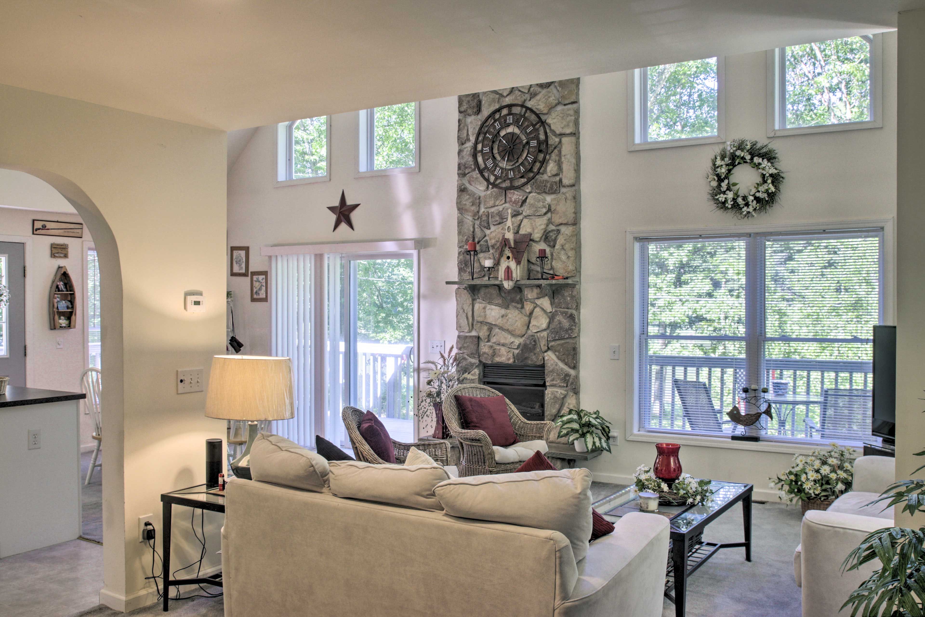 Living Room | Main Floor | Free WiFi