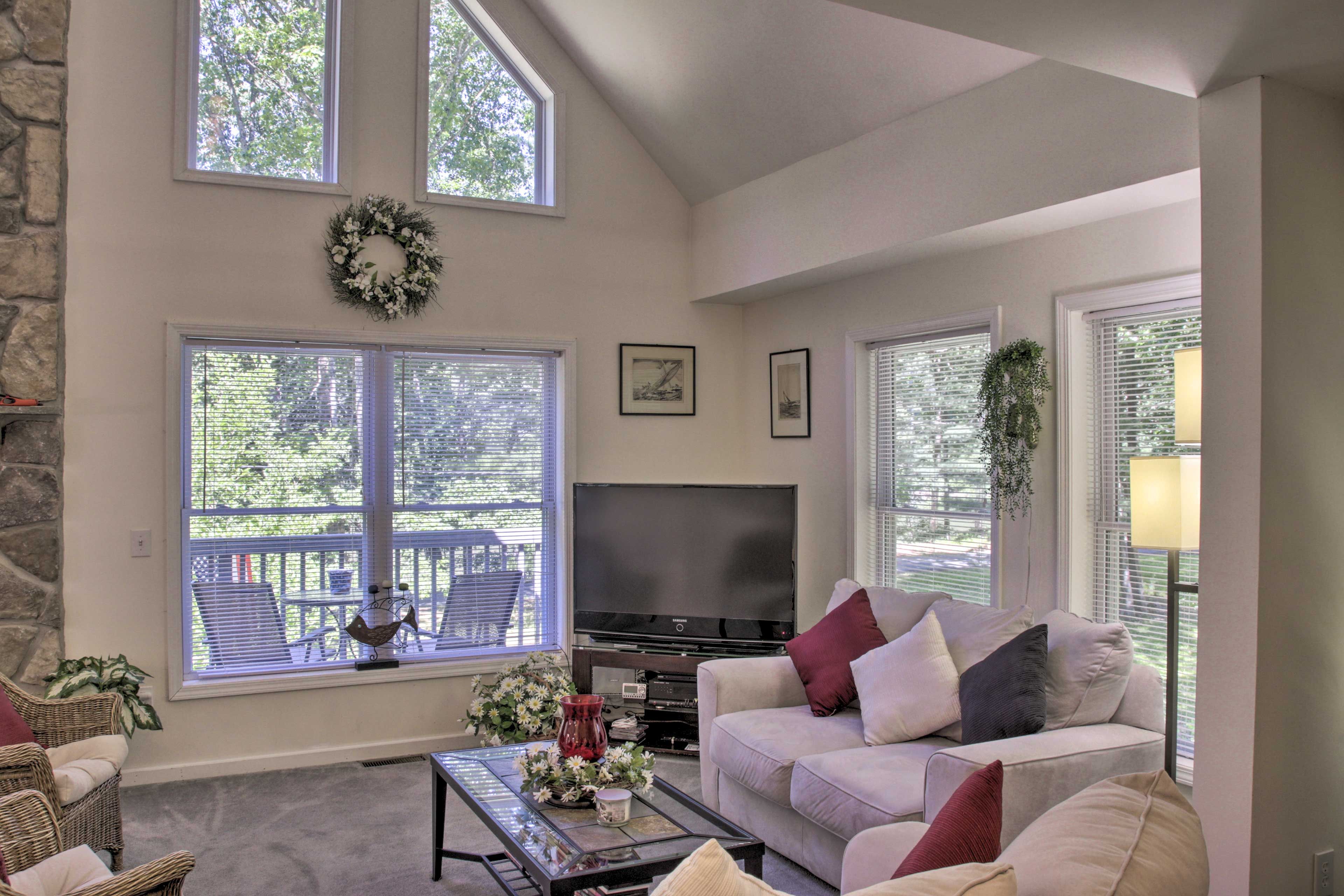 Living Room | Smart TV