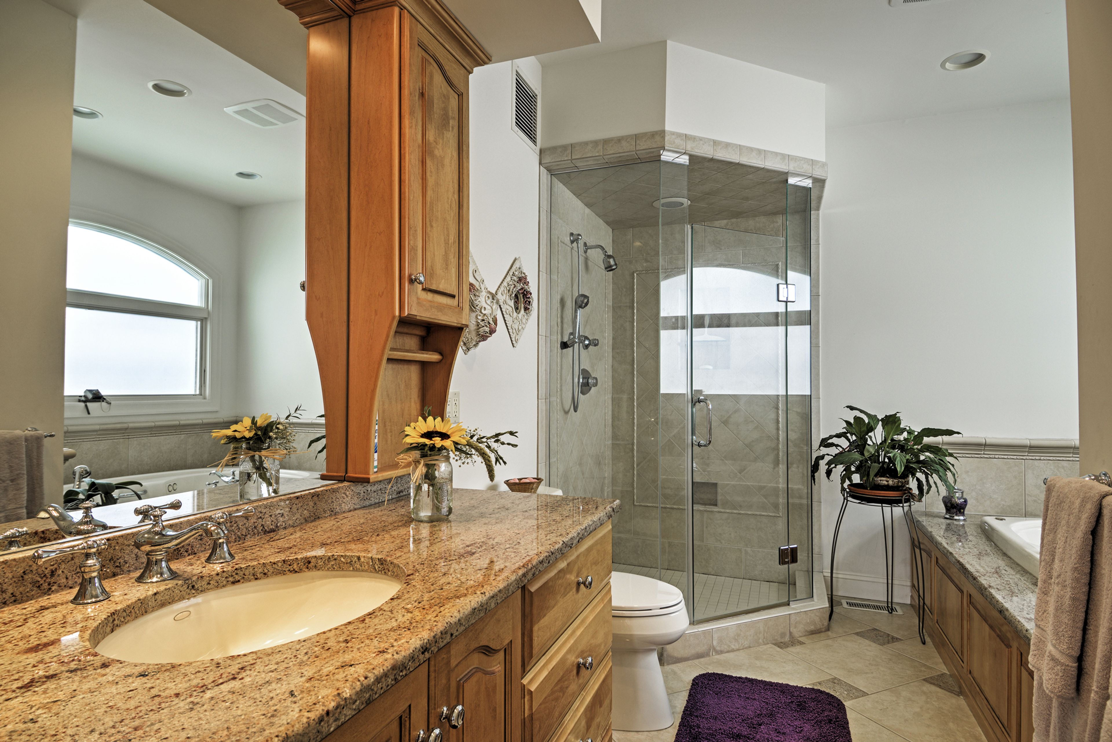 En-Suite Bathroom | Main Level