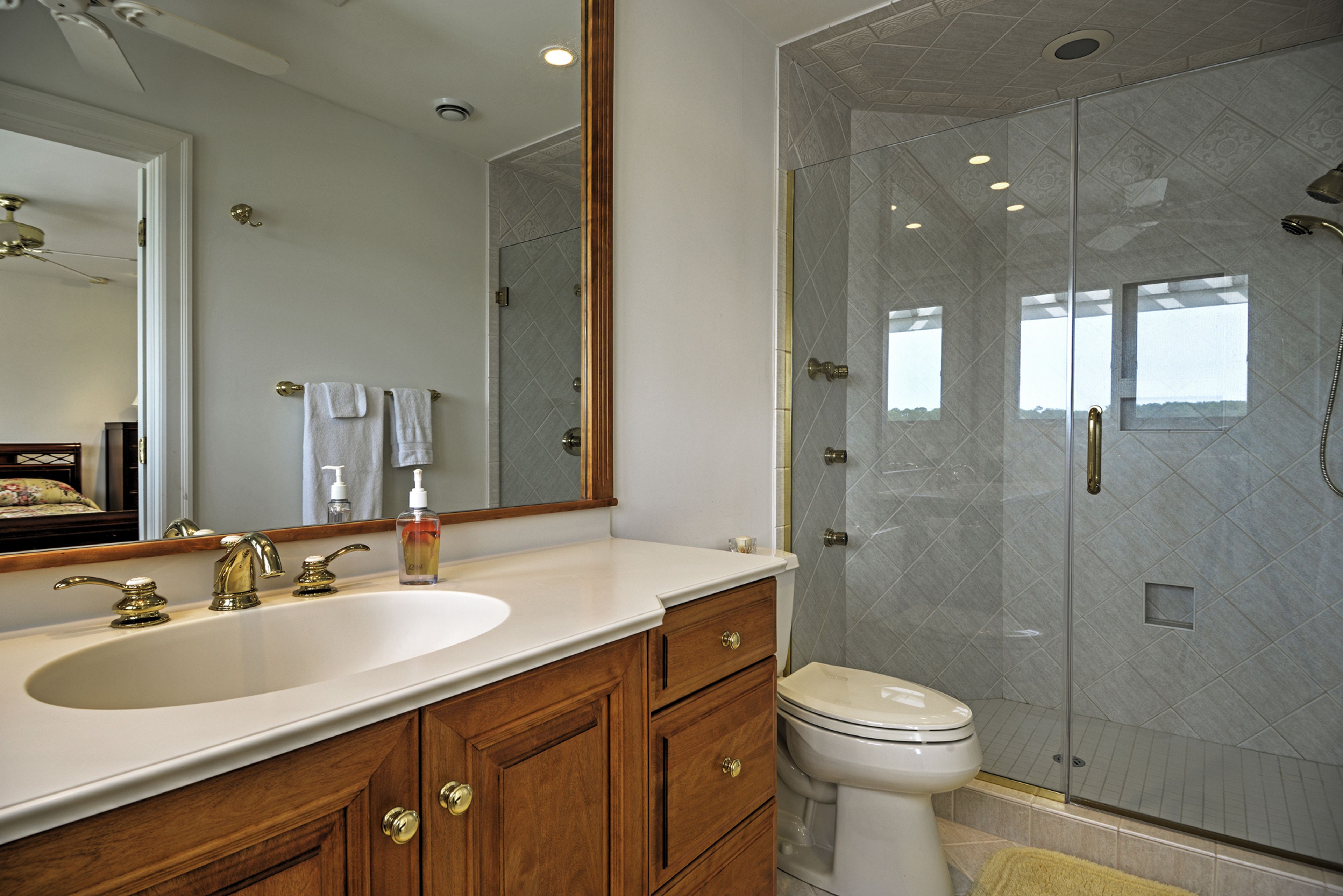 En-Suite Bathroom | Towels Provided | Main Level