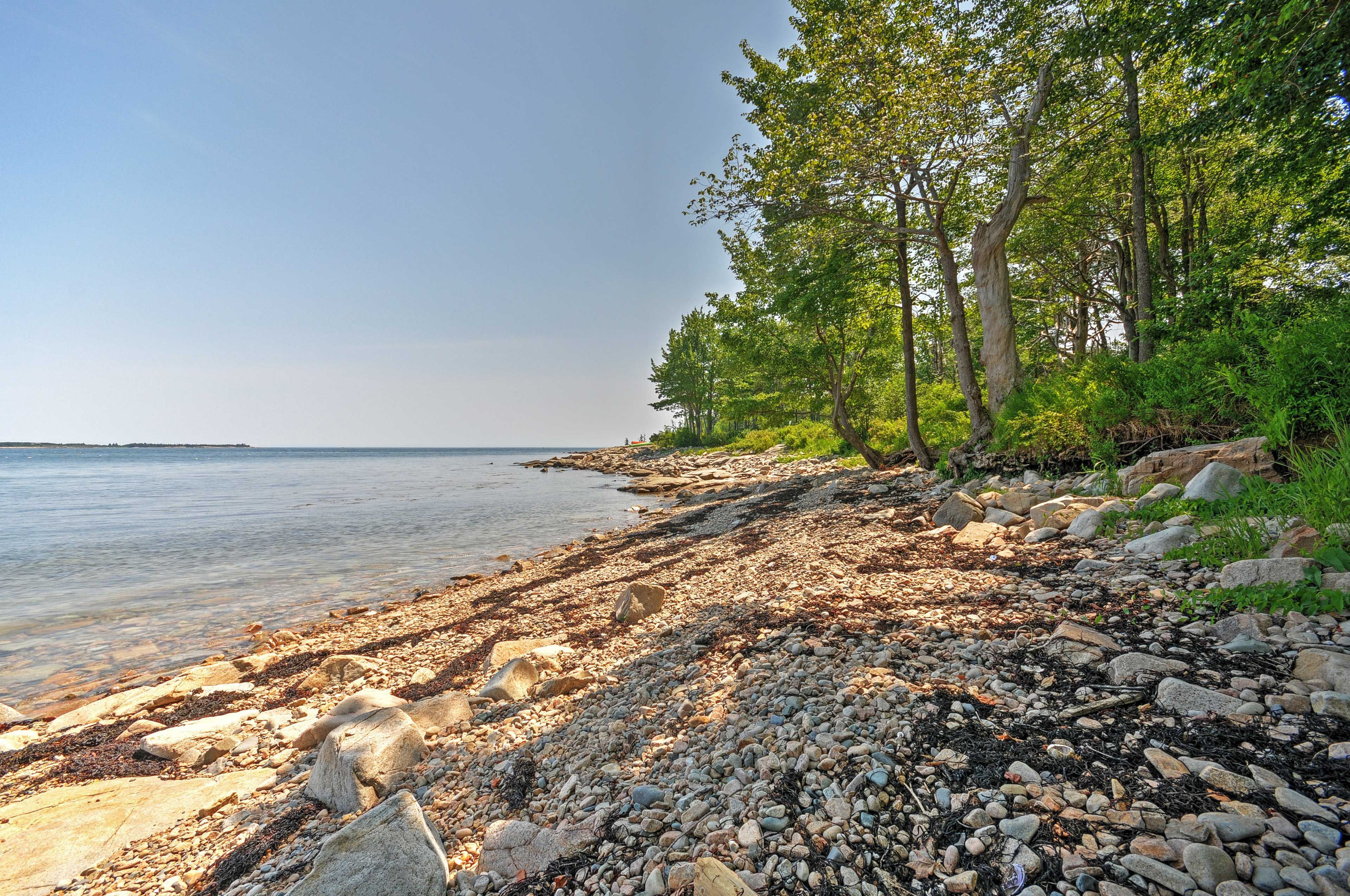 Private Yard | Direct Water Access