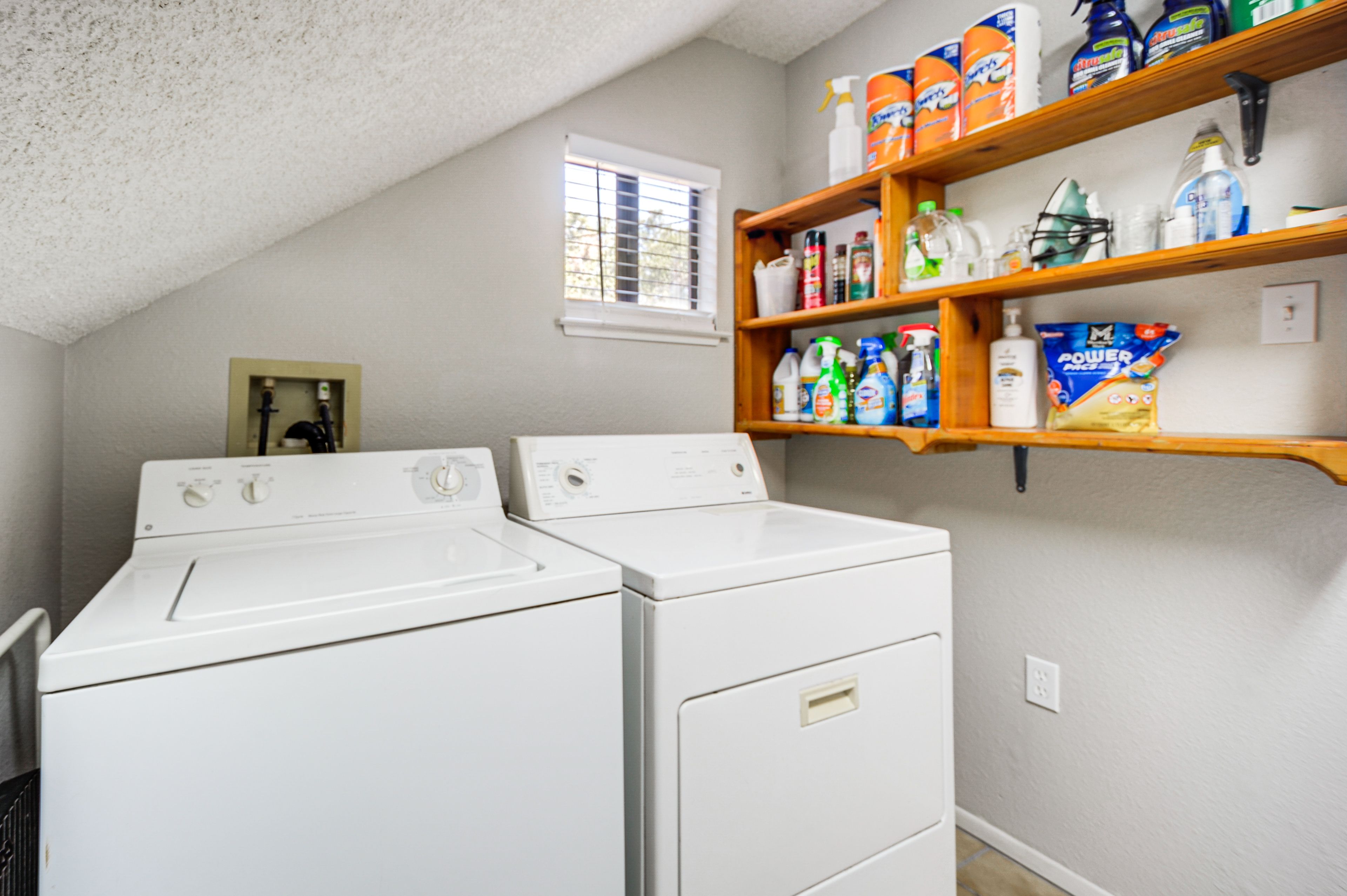Laundry Room | Washer & Dryer