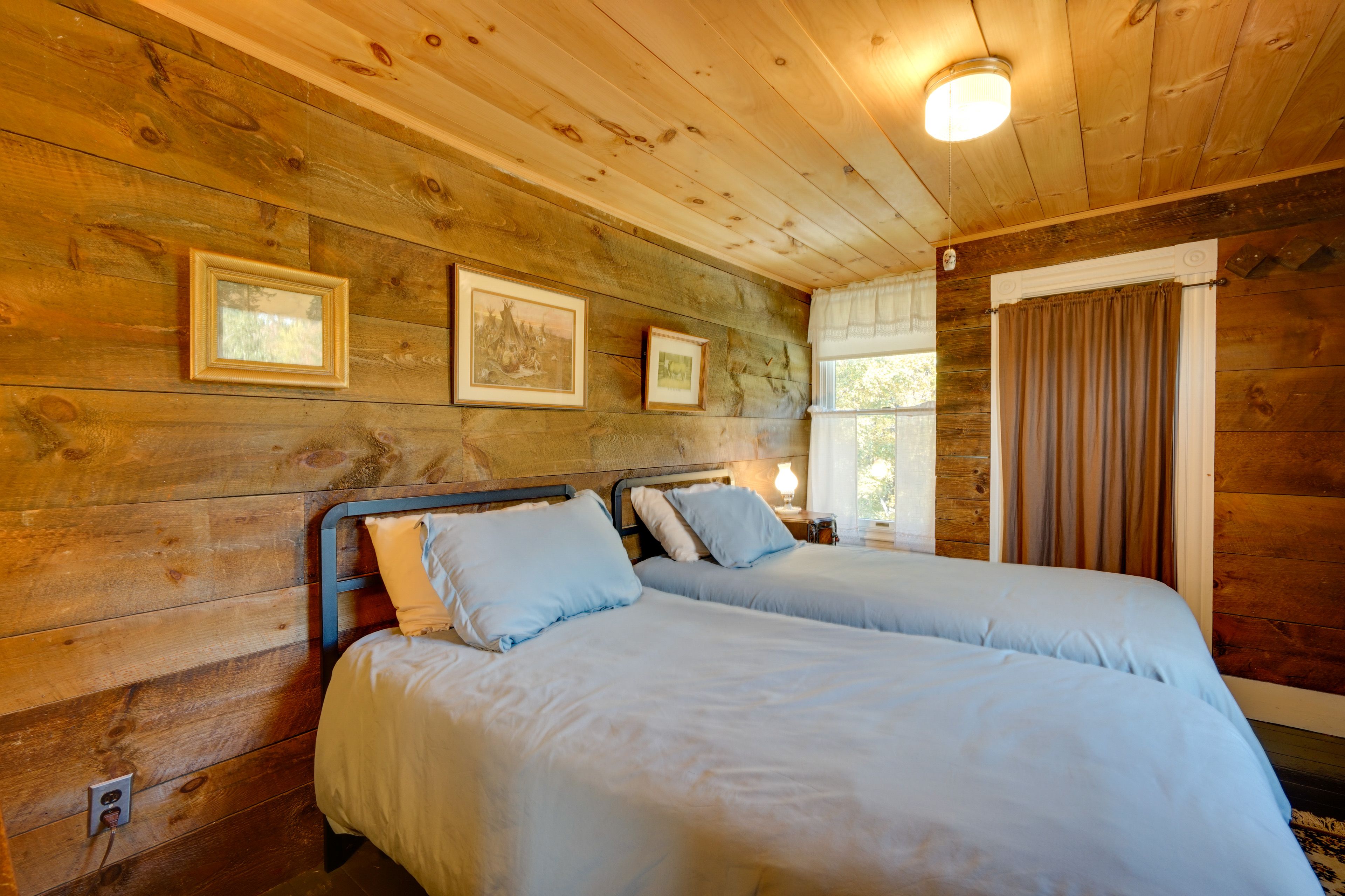 Bedroom 2 | 2 Twin Beds | 2nd Floor | Ample Storage Space | Great for Siblings