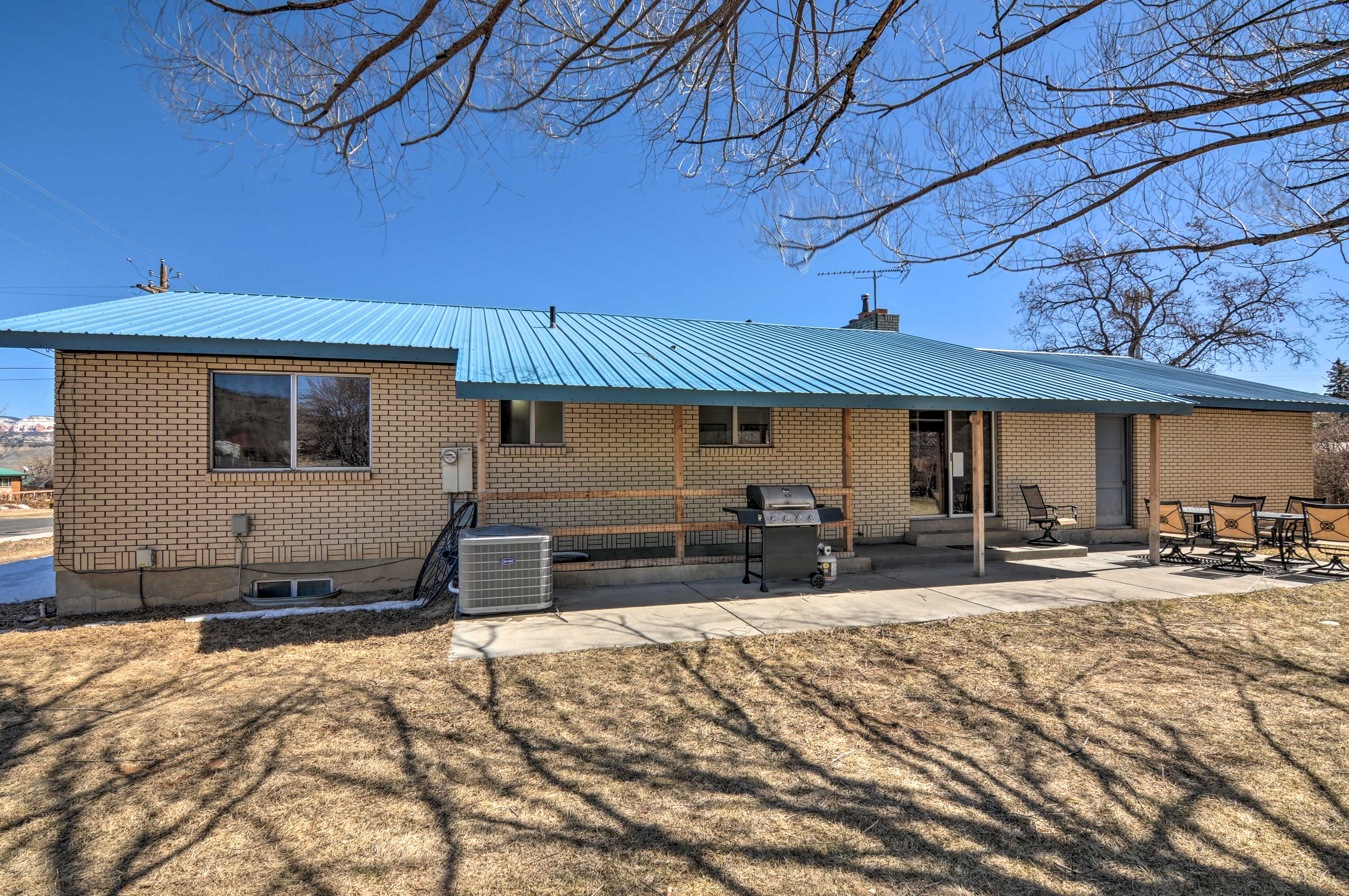 Private Yard | Gas Grill