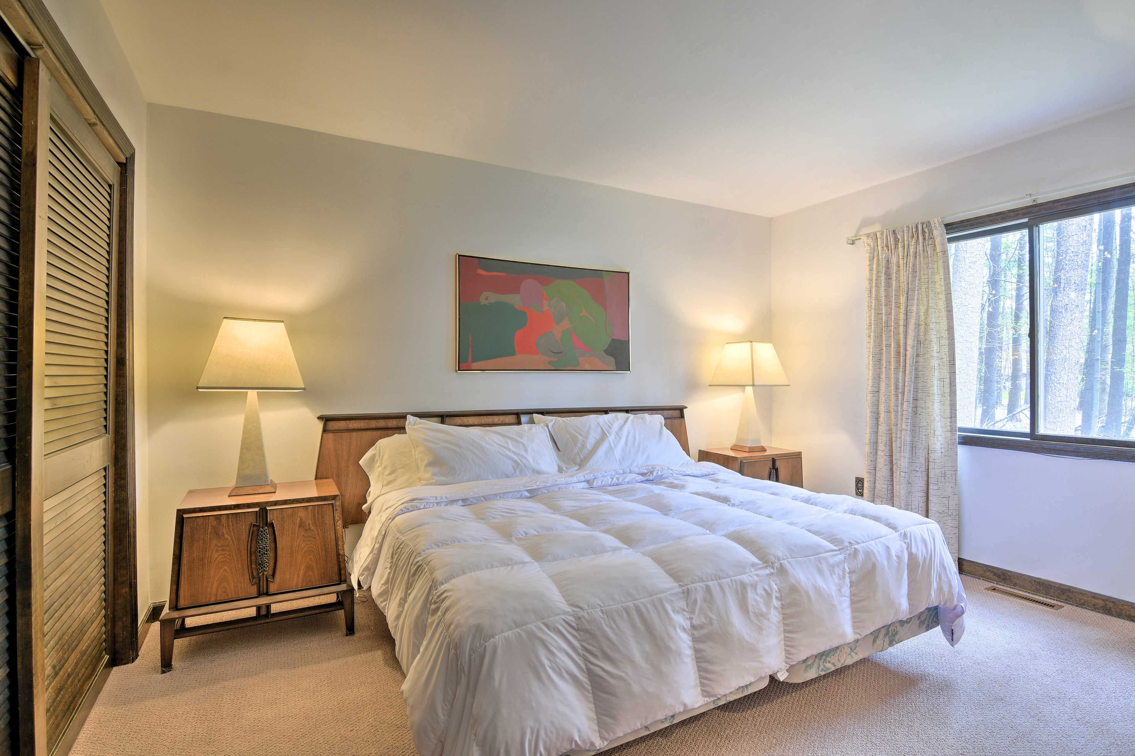 Bedroom 2 | King Bed