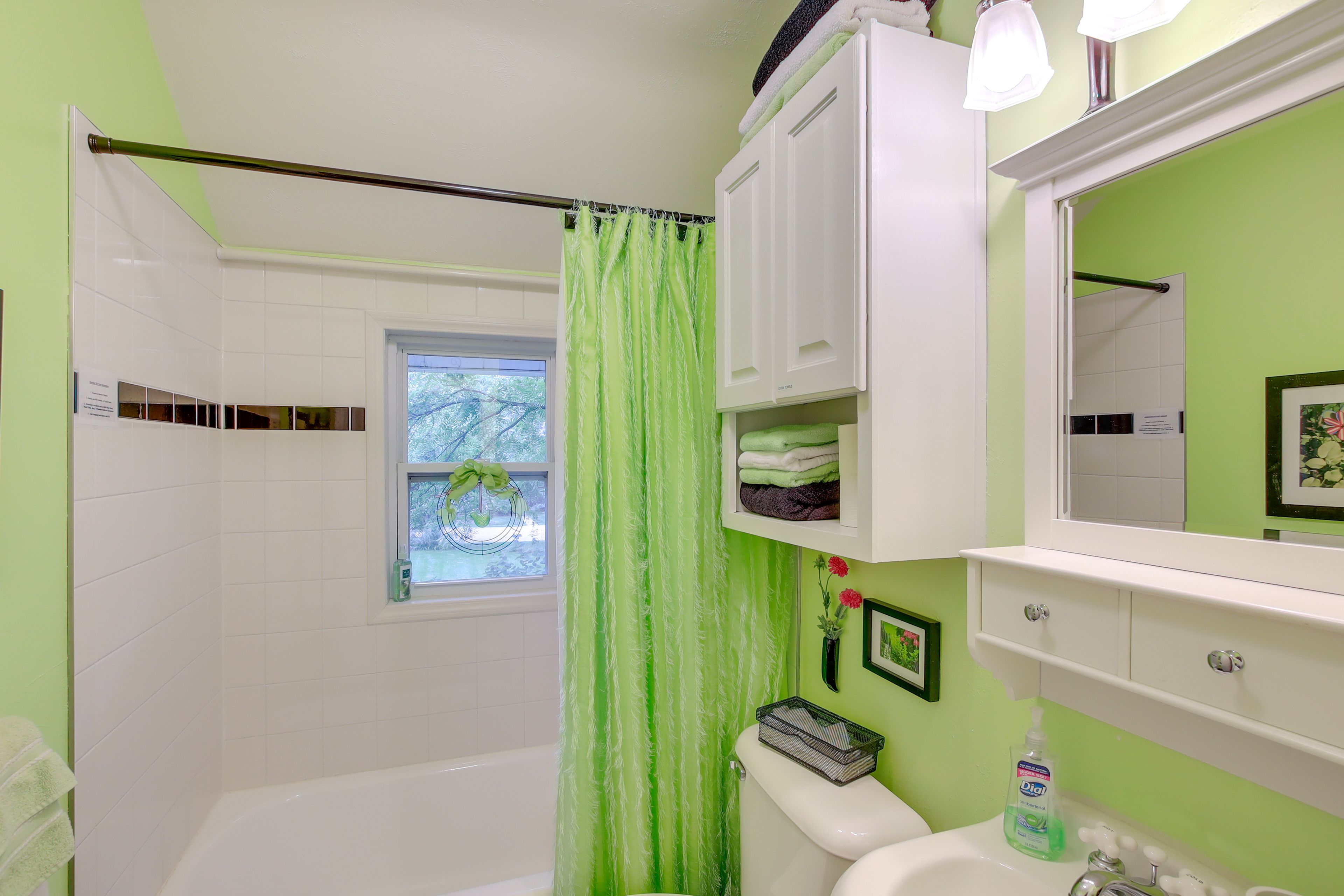 Bathroom | Towels Provided