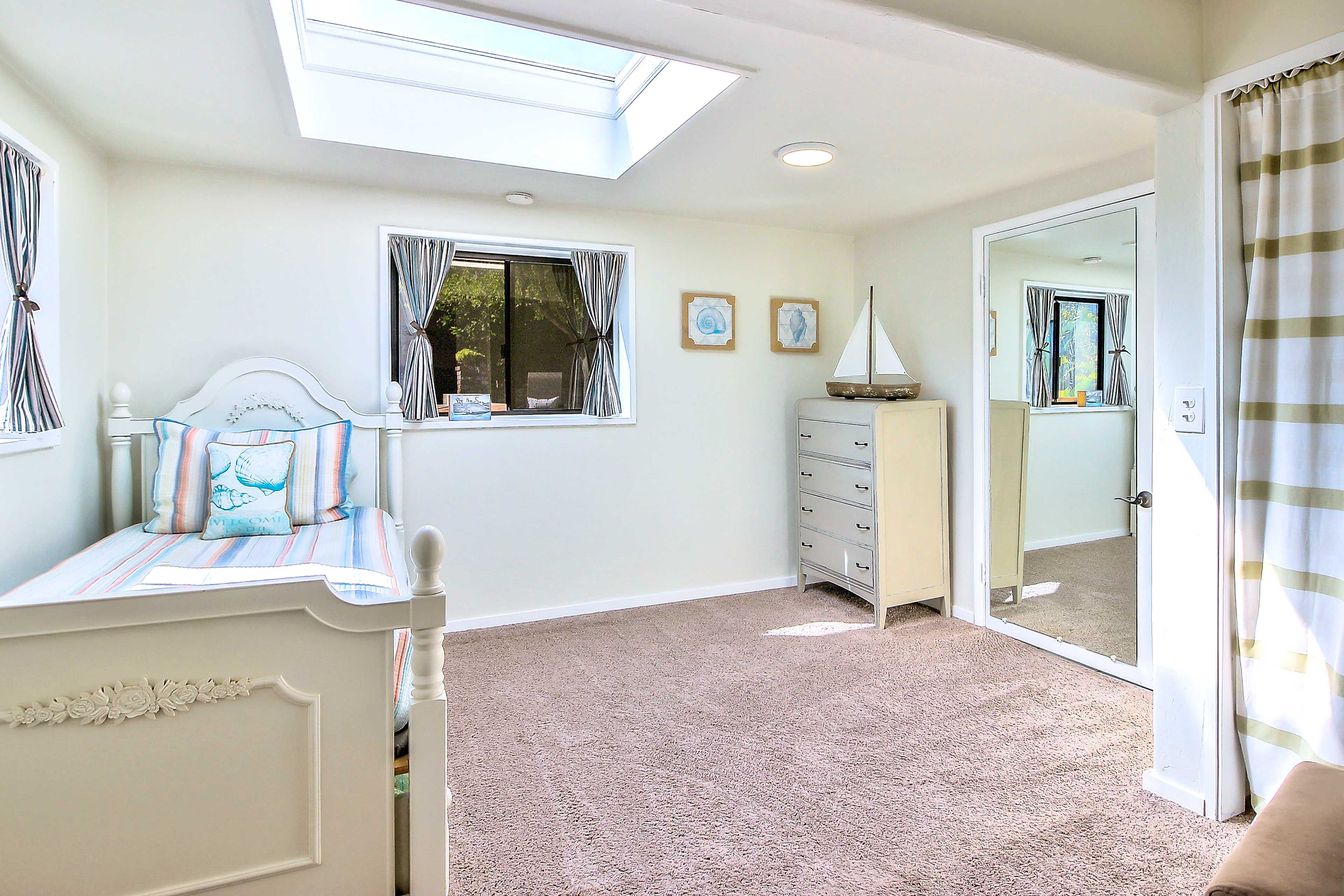 Bedroom 3 | Twin Bed | Twin Trundle Bed
