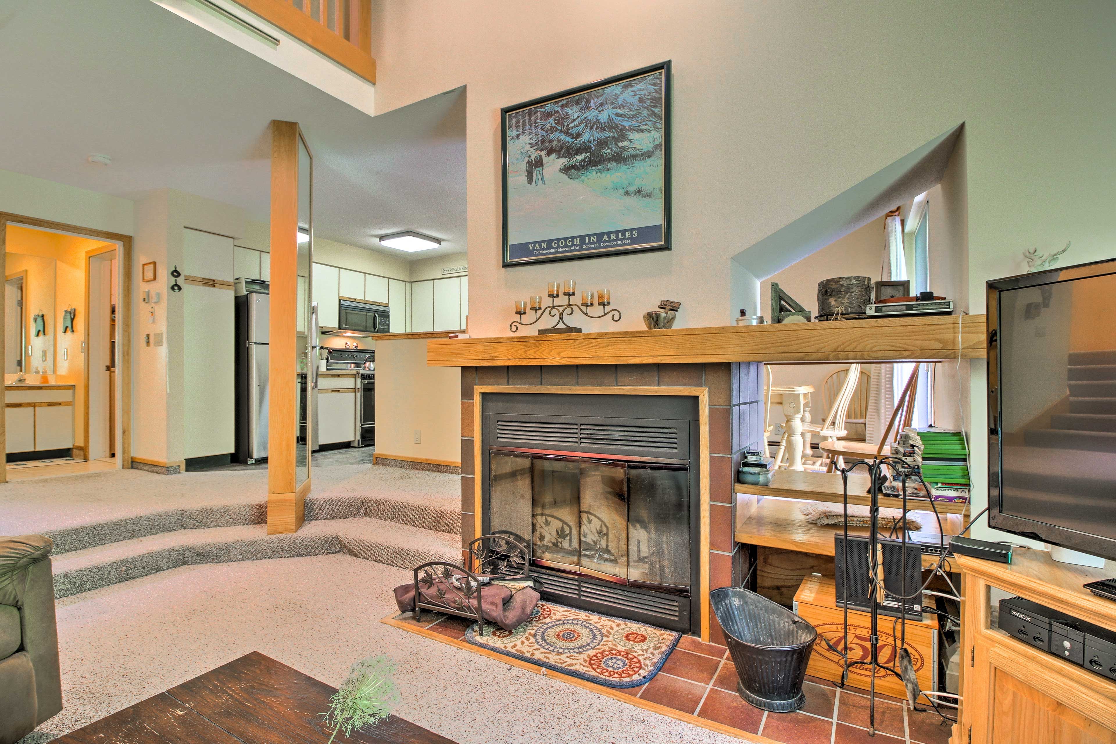 Living Room | Free WiFi | Books | CD Player | Central Heating