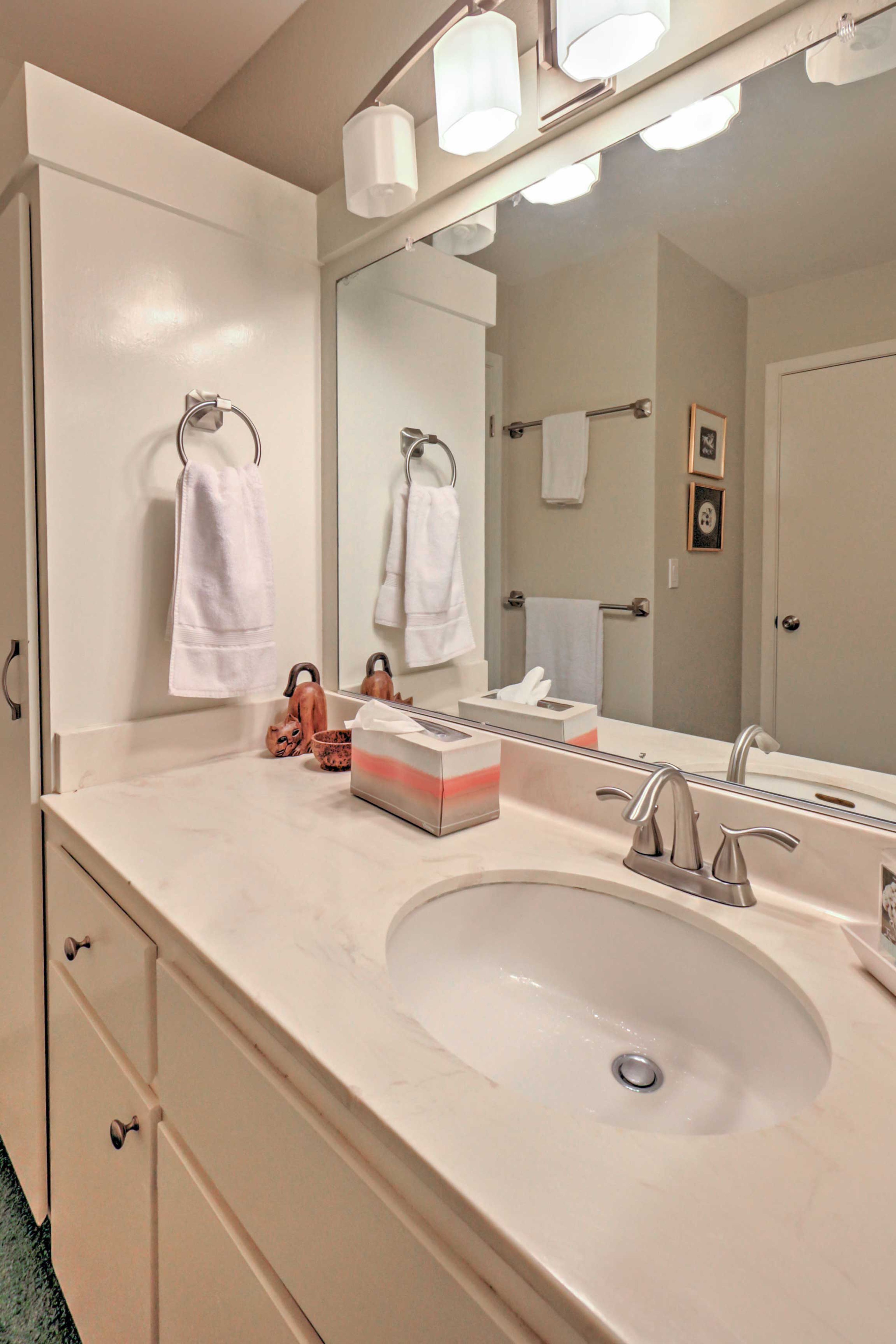 Full Bathroom