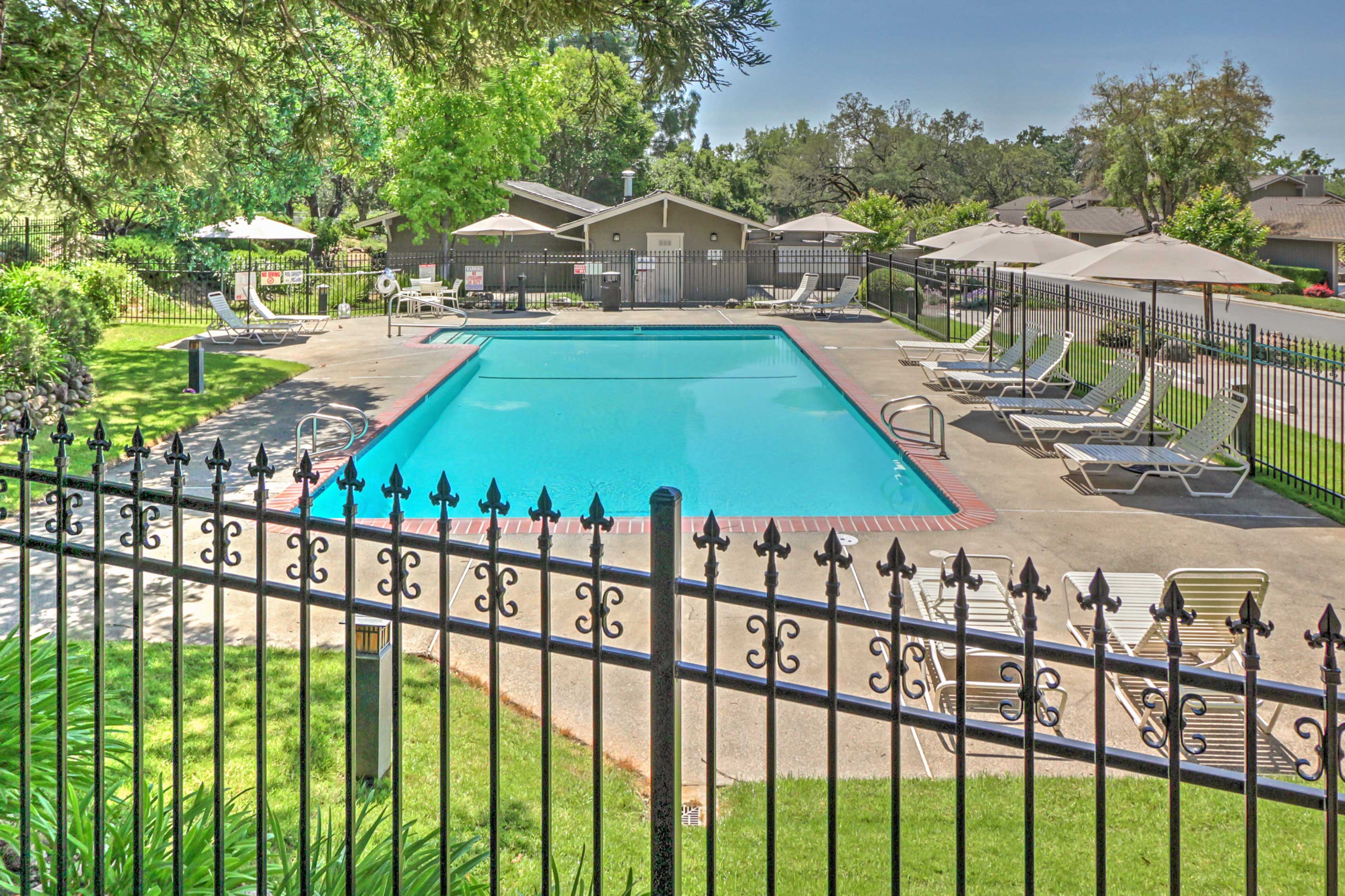 Community Amenities | 2 Resort Pools