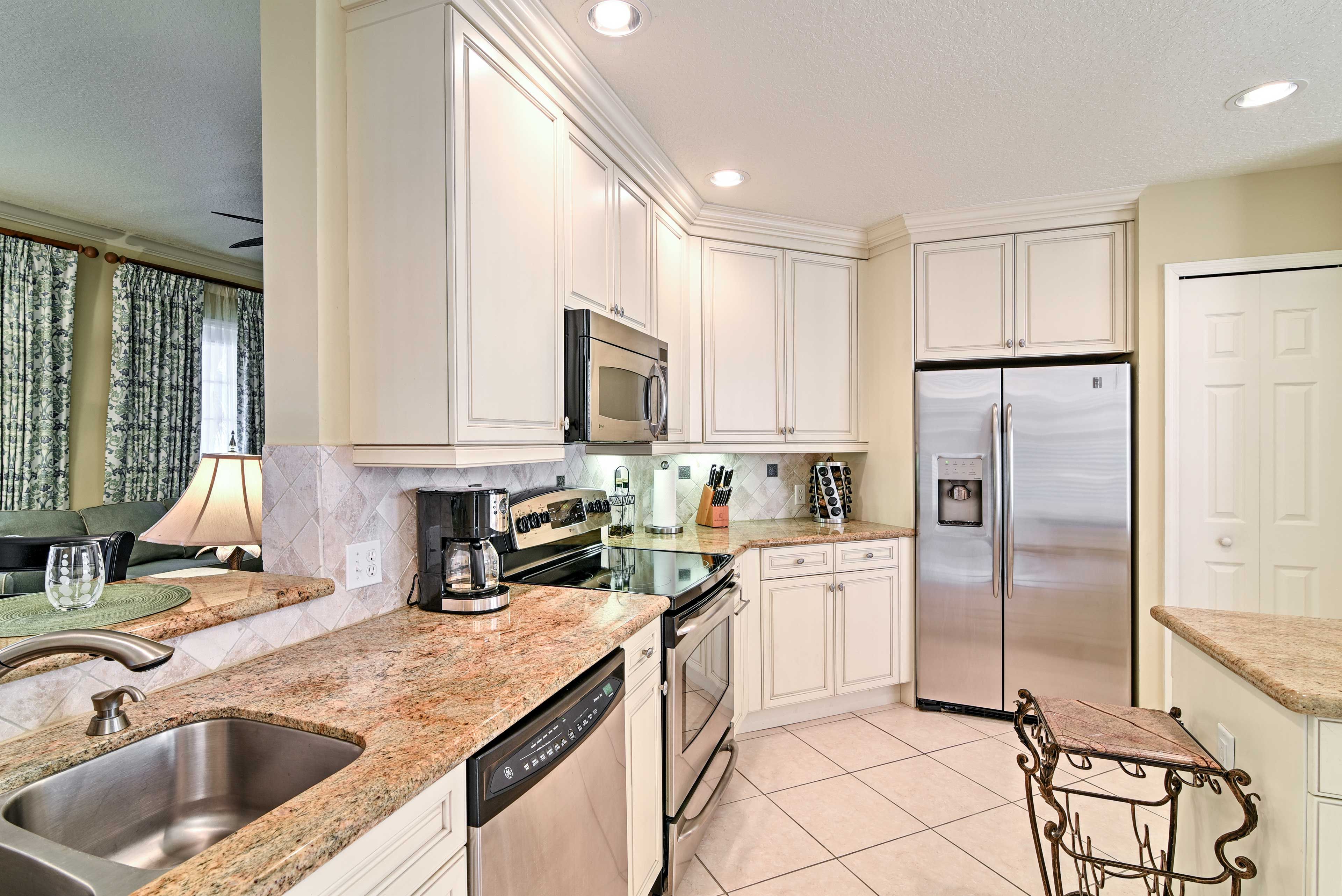 Fully Equipped Kitchen | Drip Coffee Maker | Full Knife Set