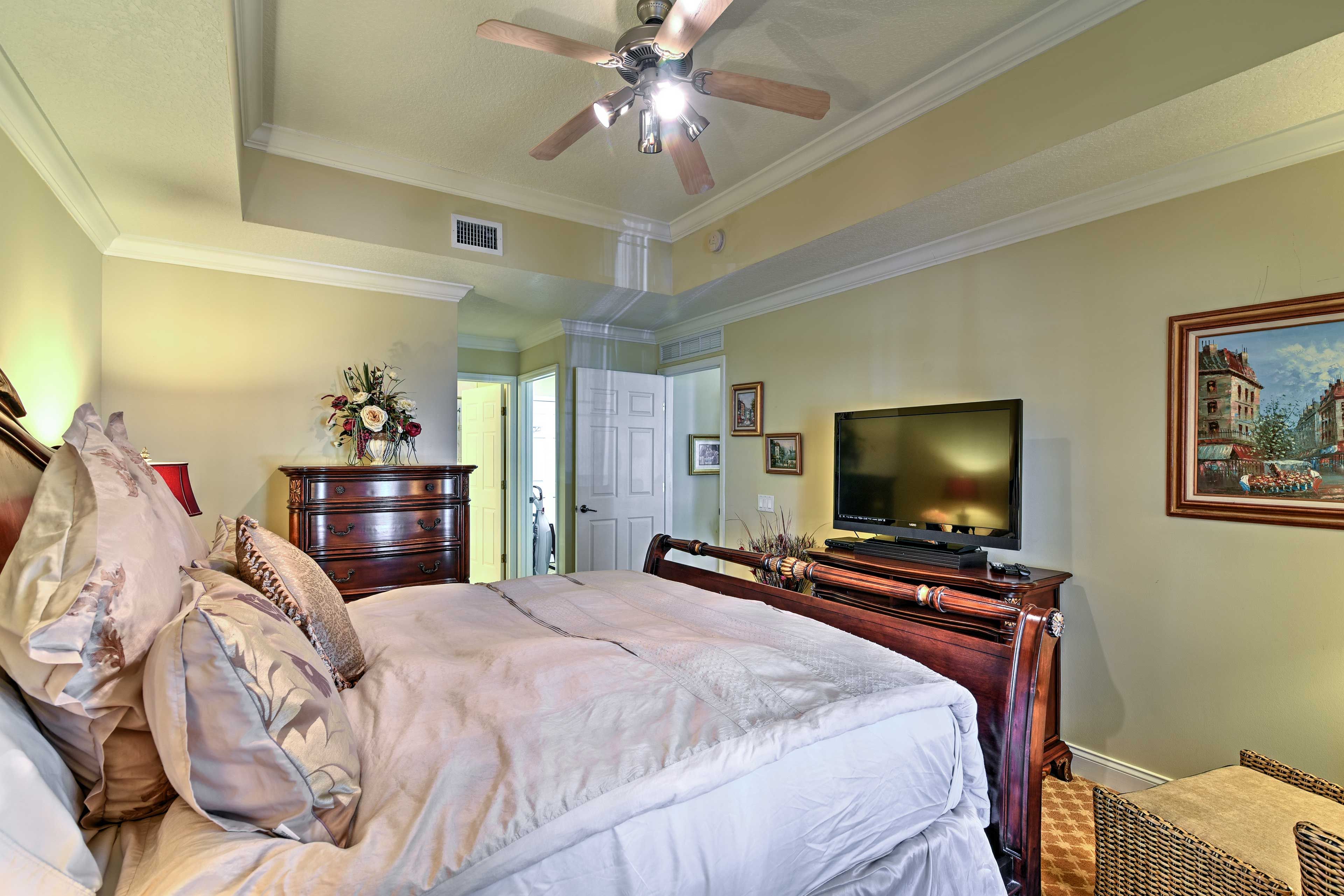 Bedroom 1 | Linens Provided | HD TV w/ 3D