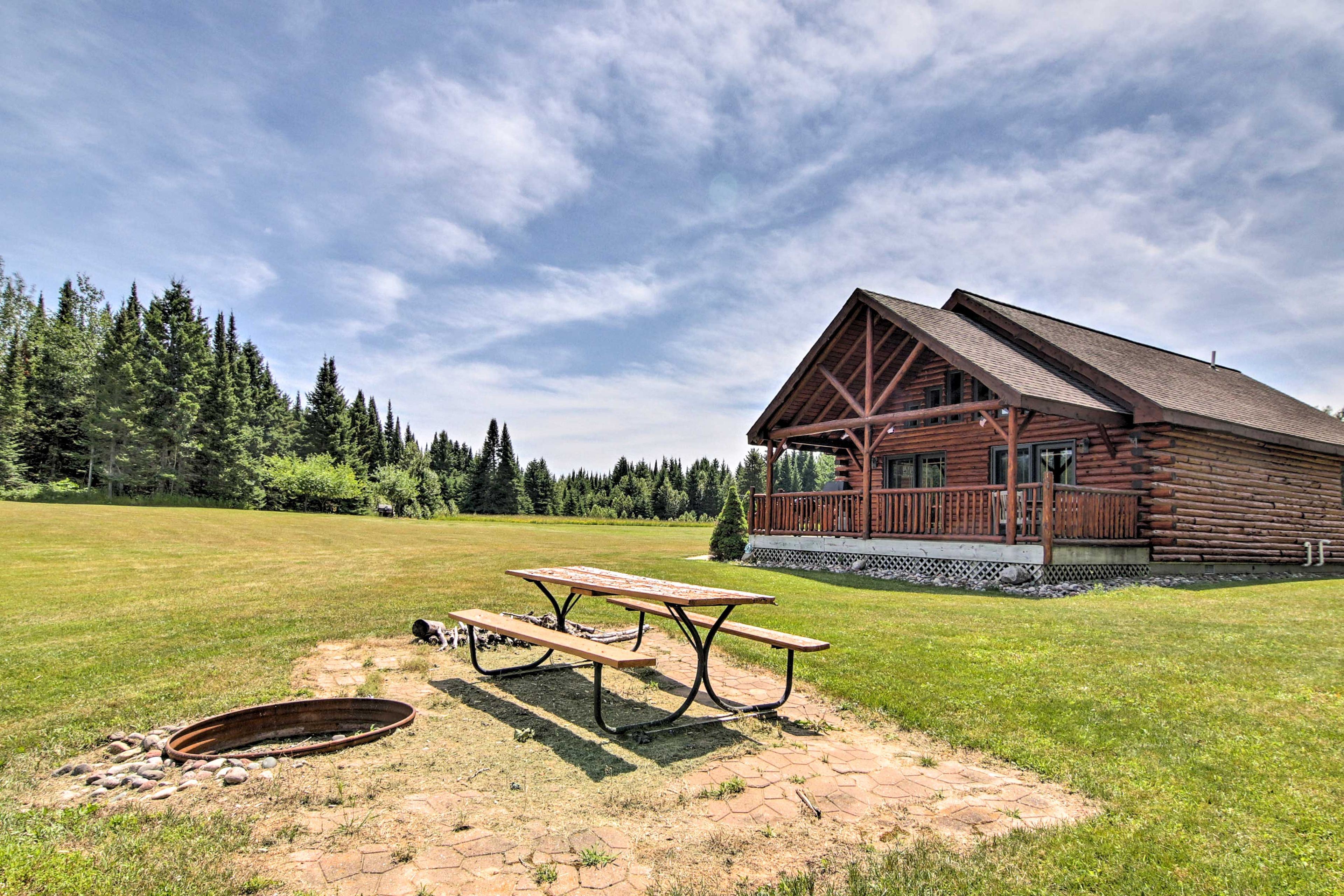 Fire Pit & Picnic Table
