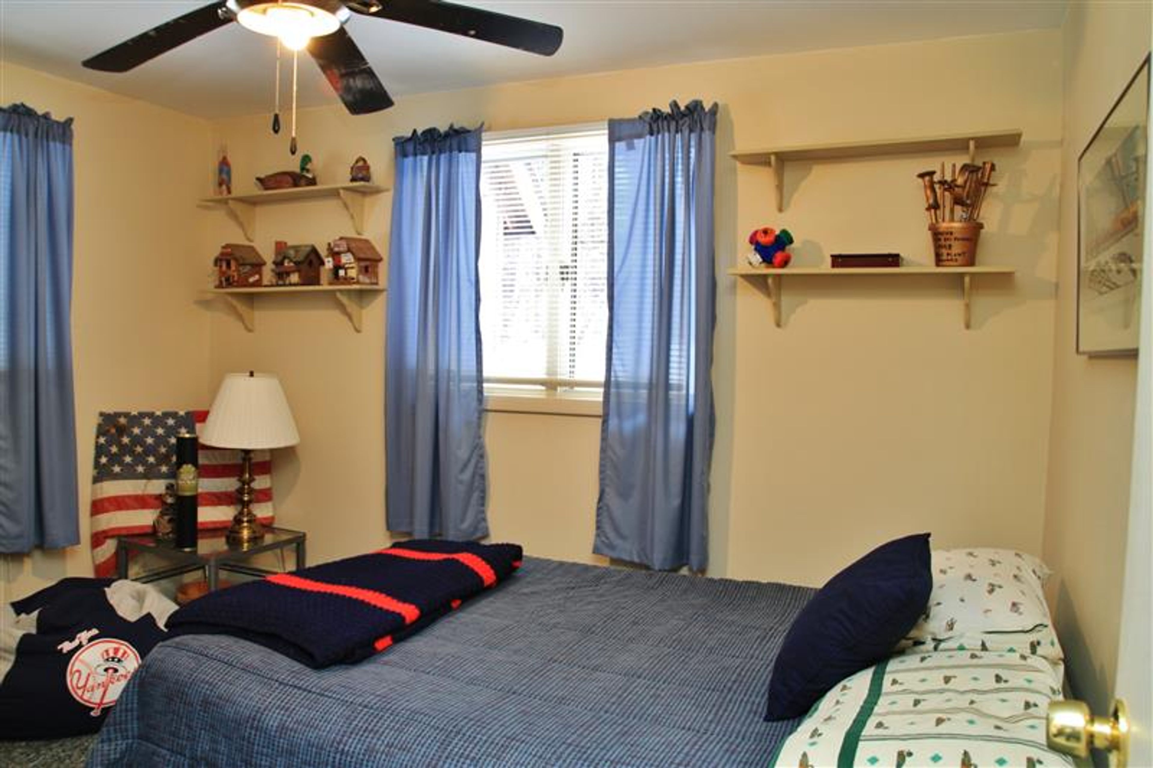 Bedroom 3 | Full Bed