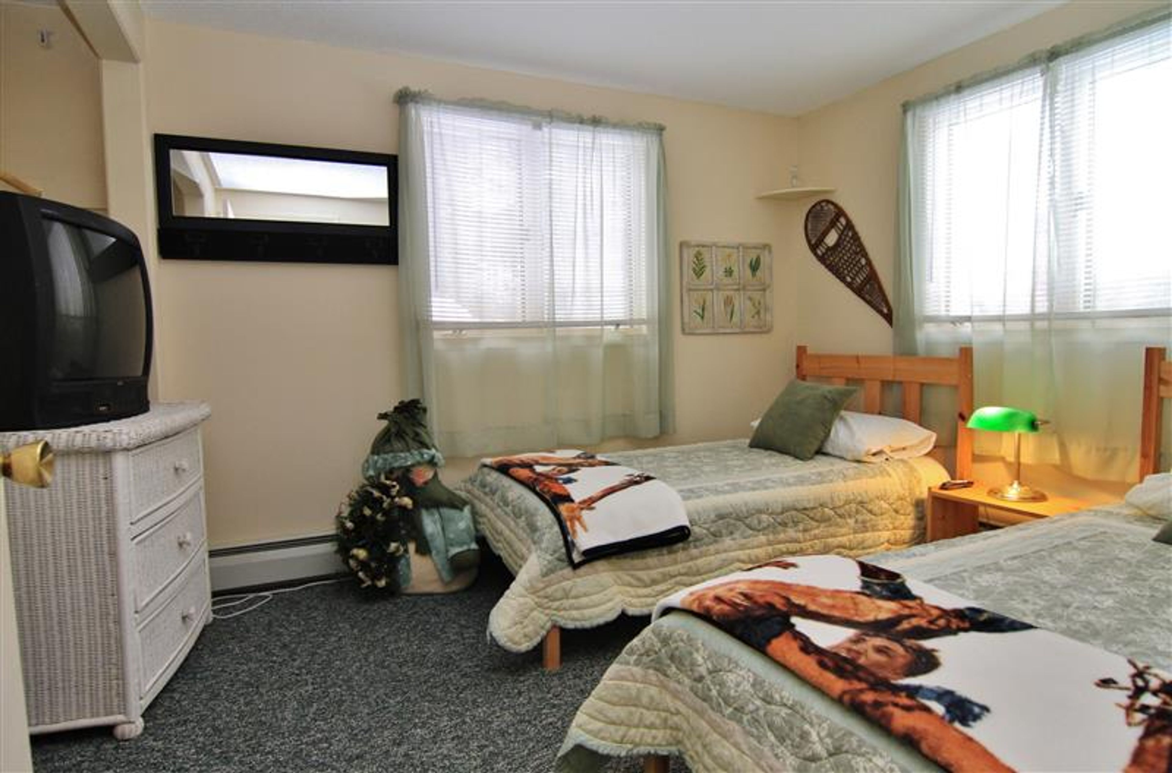 Bedroom 2 | 2 Twin Beds