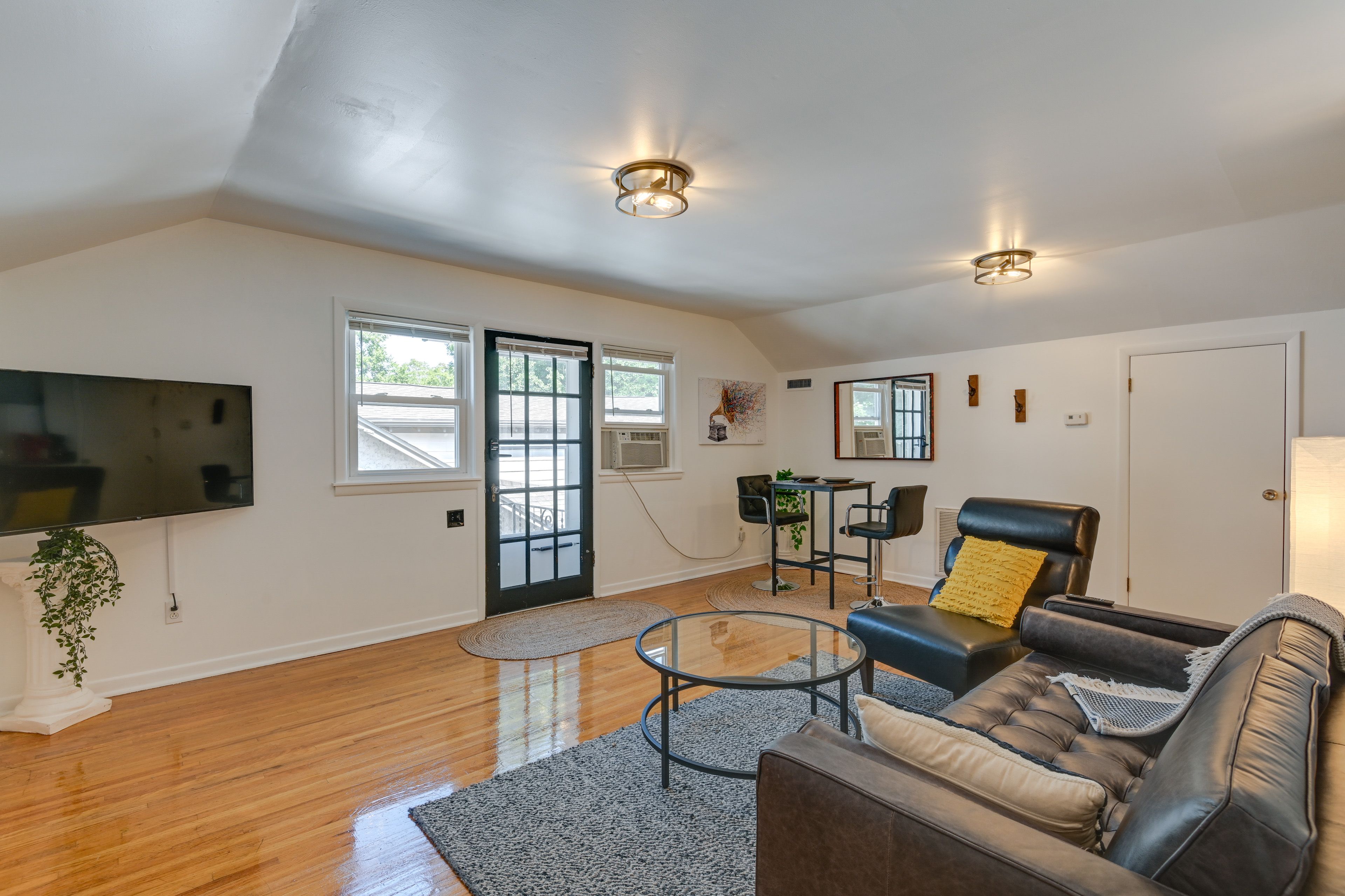 Living Room | Free WiFi | Window A/C Unit