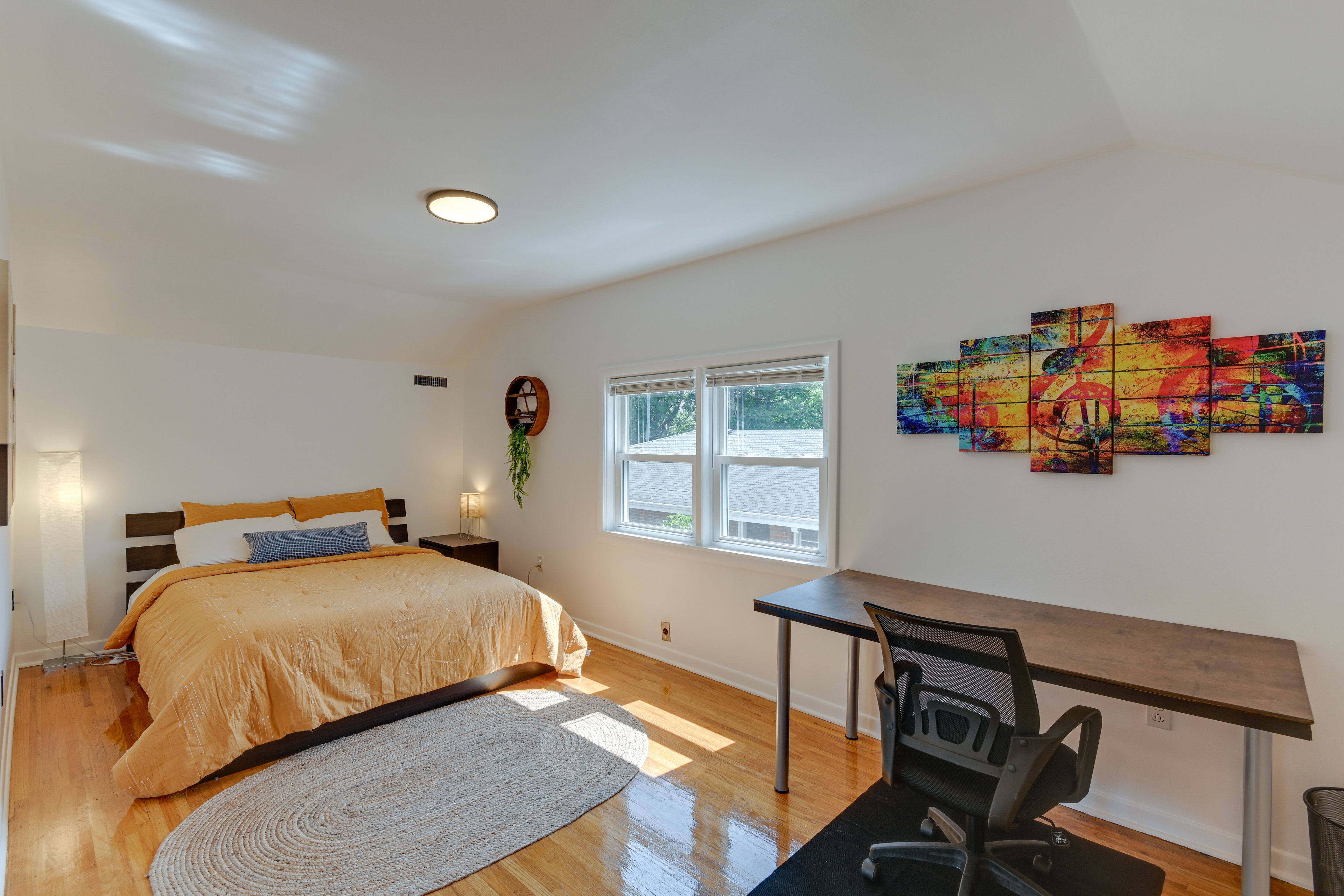 Bedroom | Queen Bed | WFH Friendly Desk Area | En-Suite Bathroom