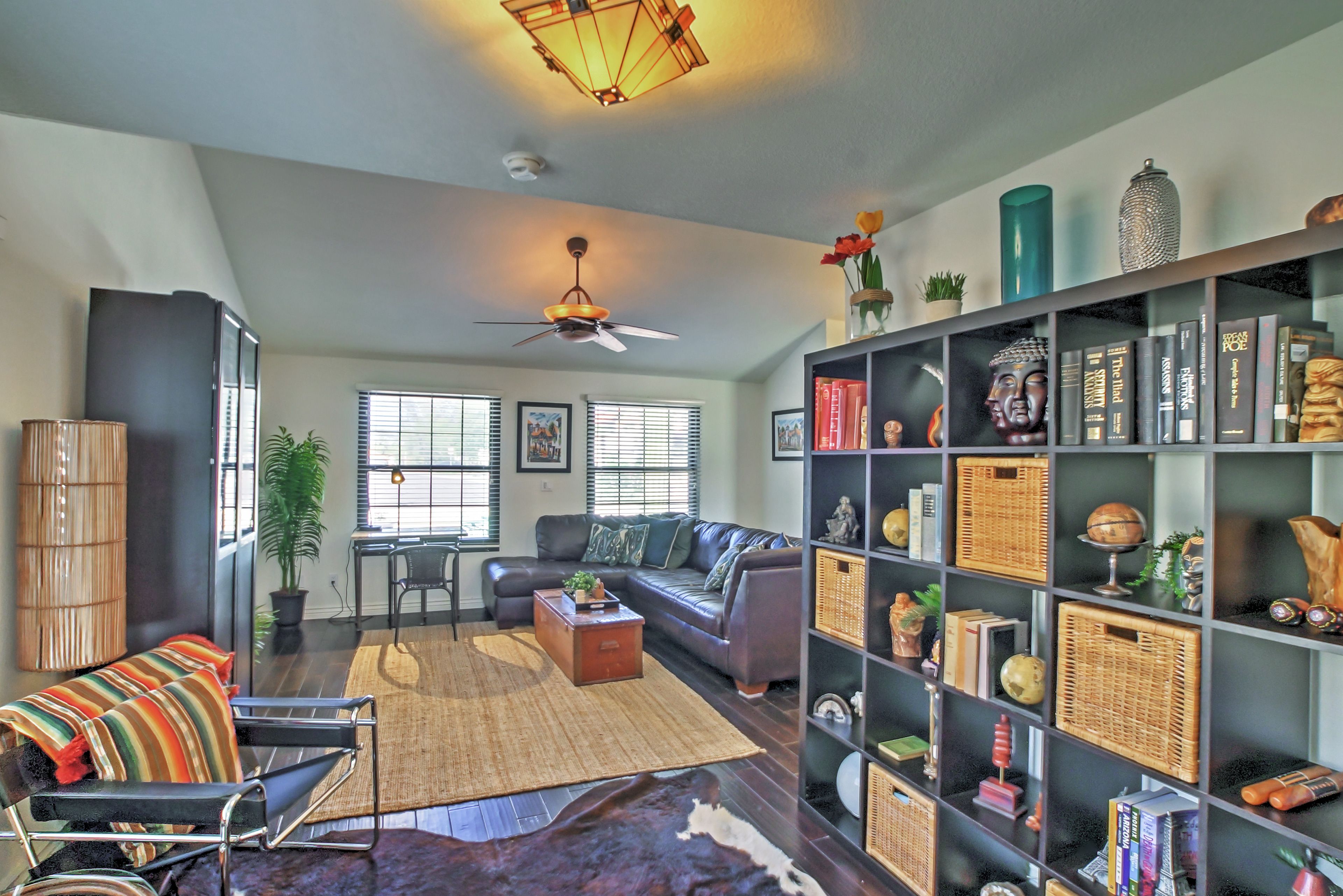 Living Room | Free WiFi