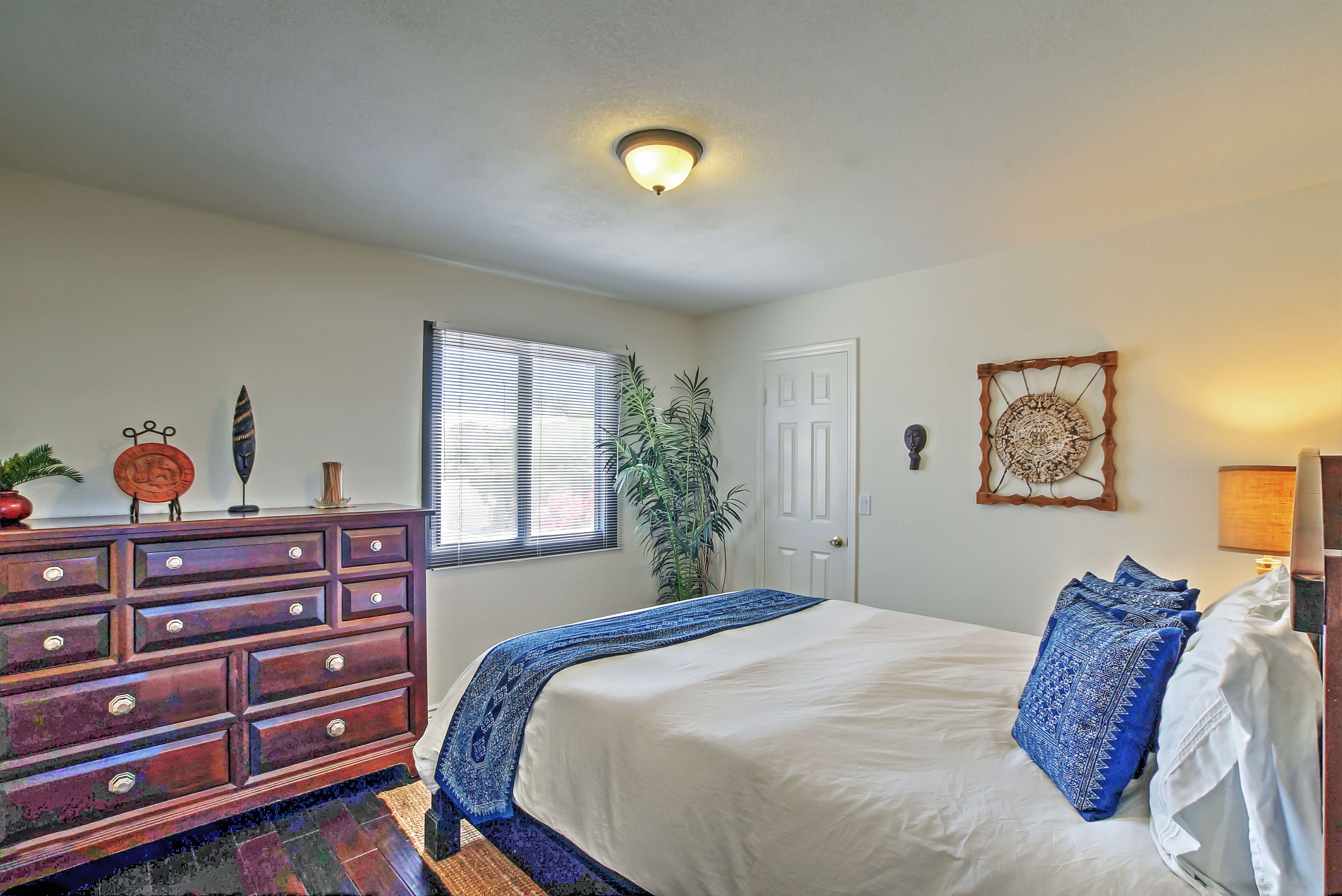 Bedroom 3 | Queen Bed | Linens Provided | 2nd Story