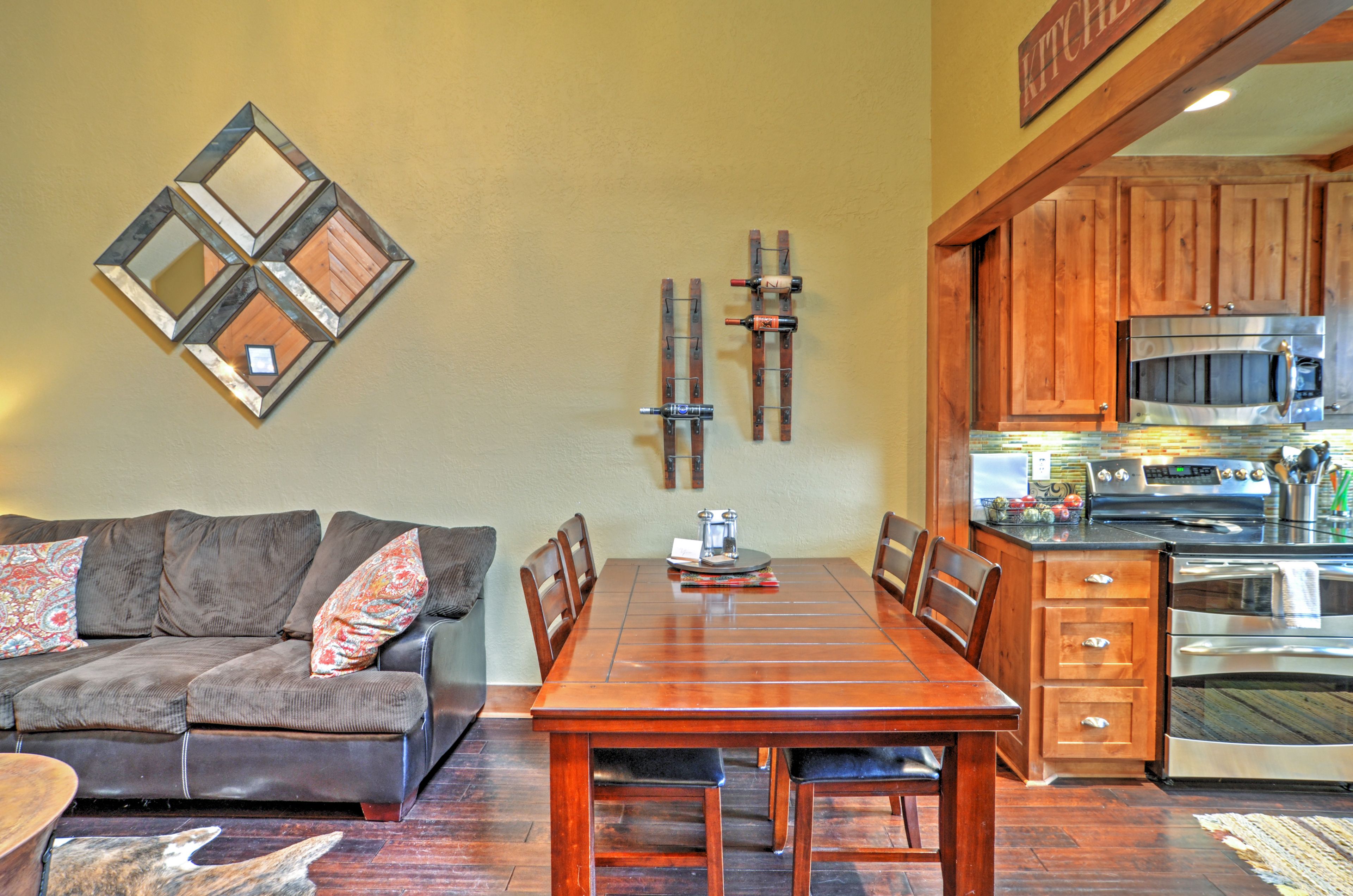 Living Room | Open Layout | Dining Area