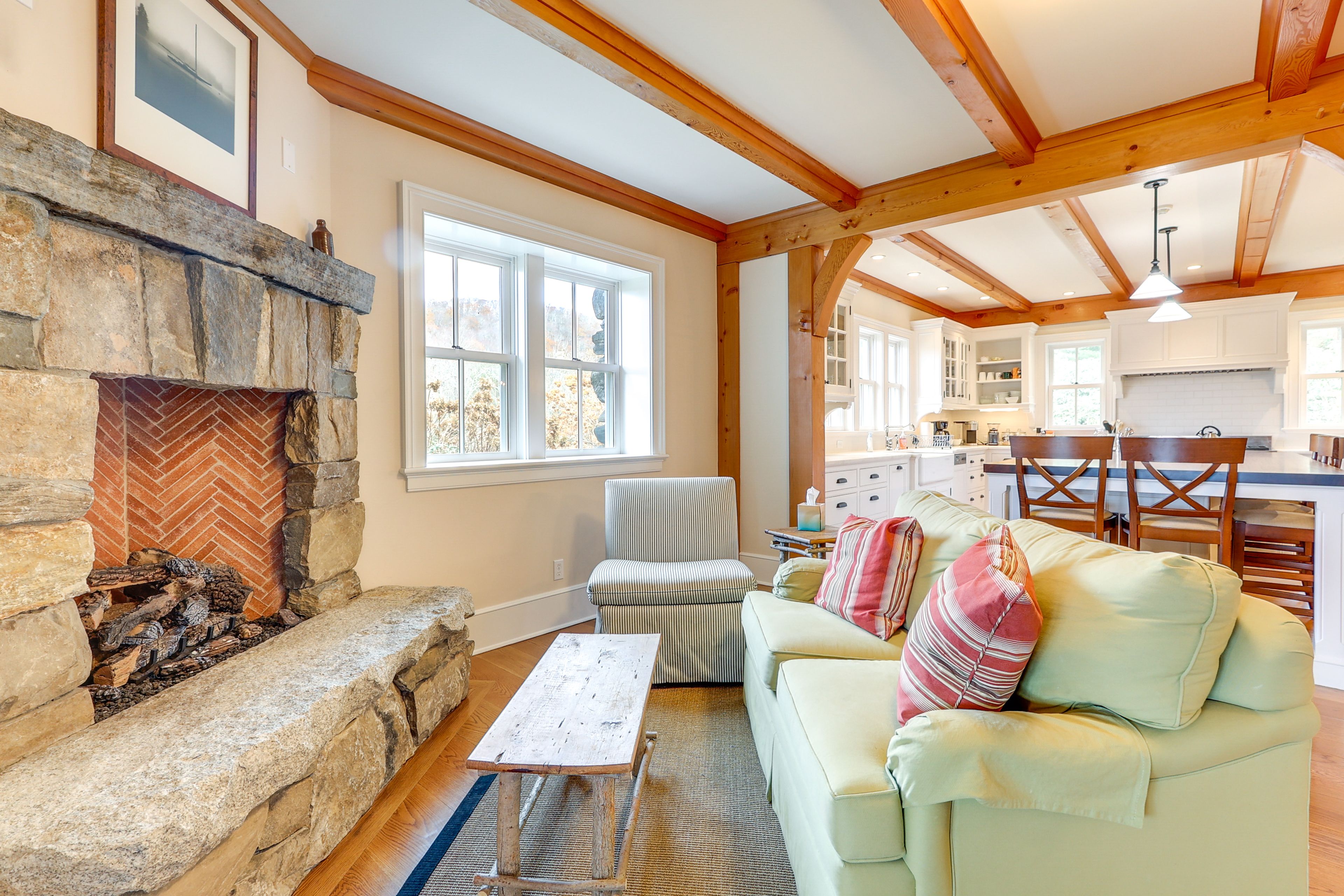Leisure Area 1 | Fireplace (Decorative)