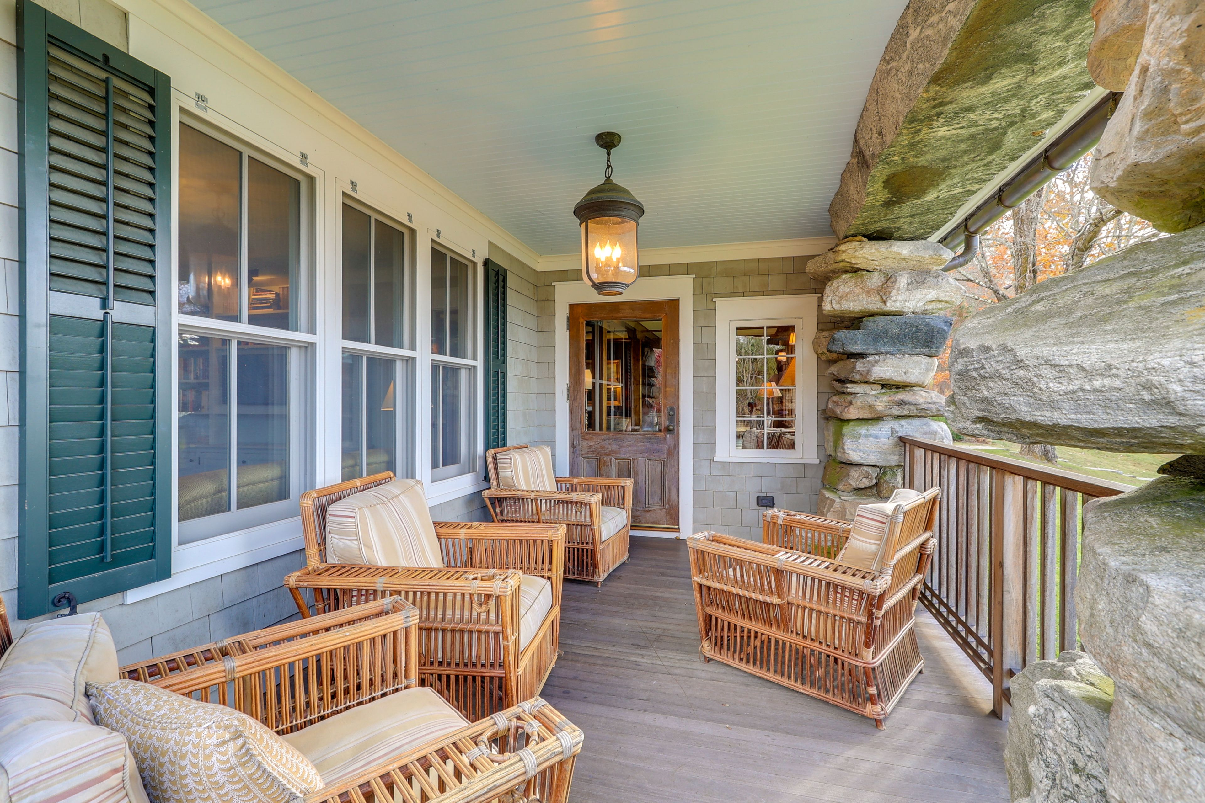 Furnished Deck