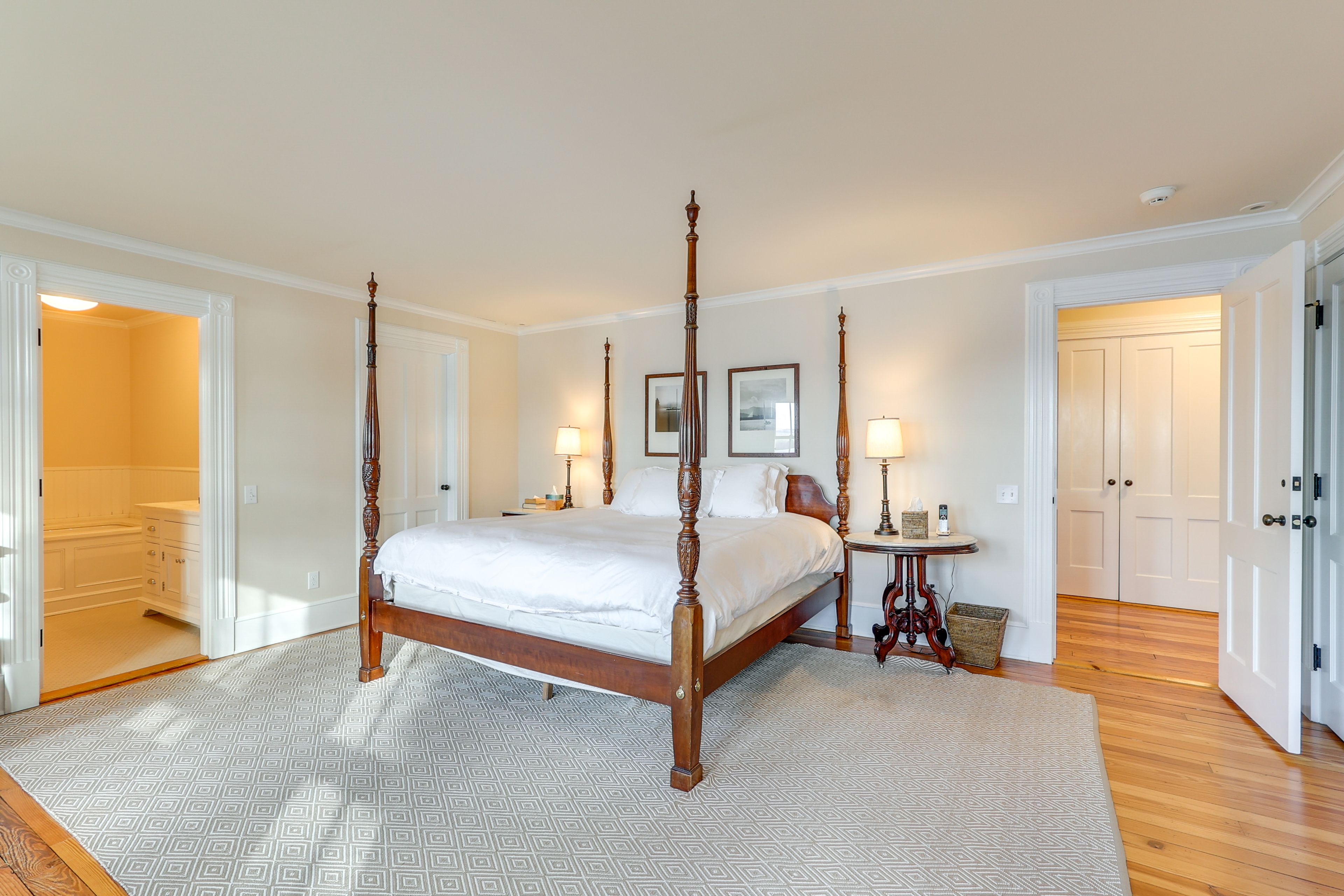 Bedroom Suite | King Bed | Lake Views | Flat-Screen TV