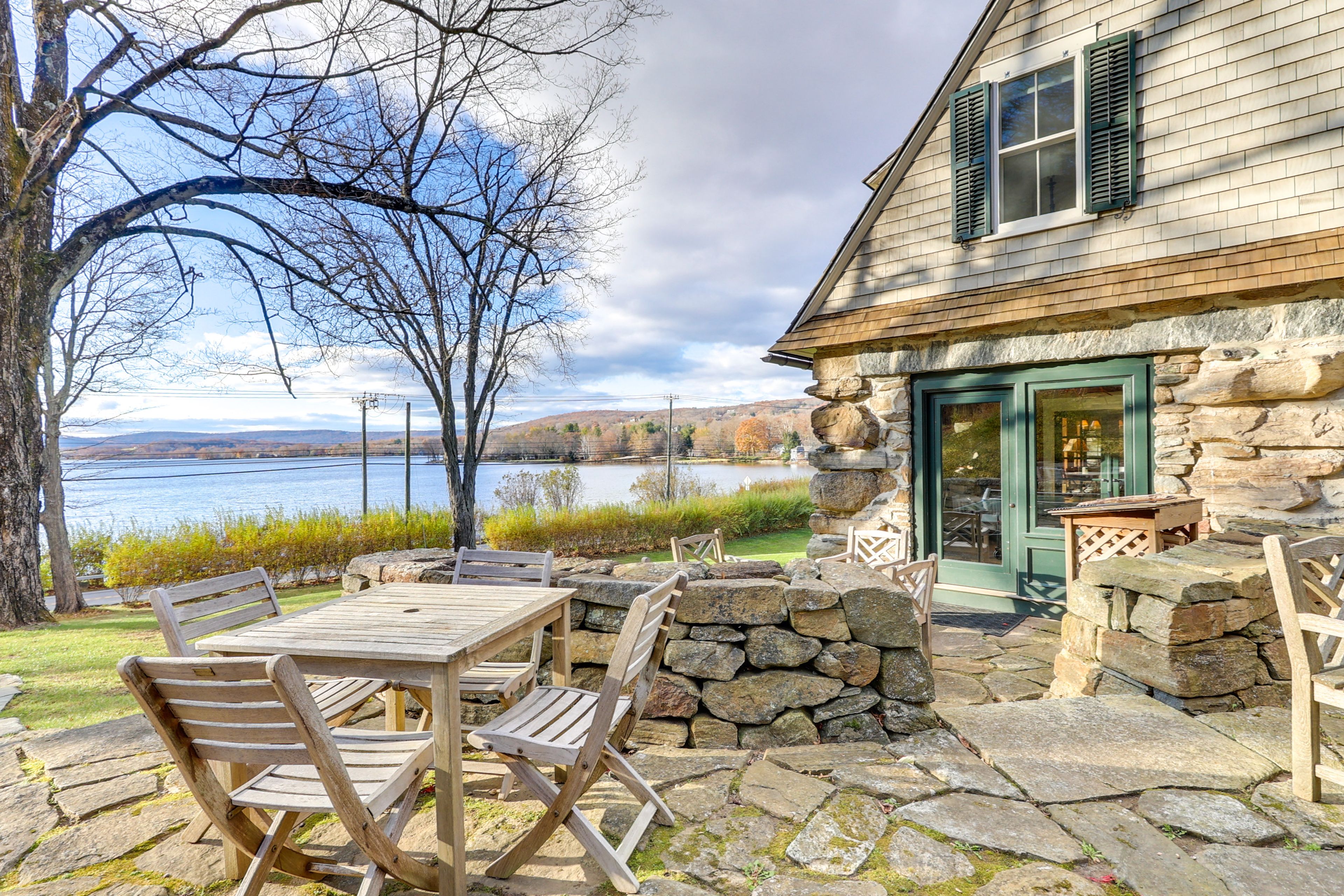 Patio | Outdoor Dining Area